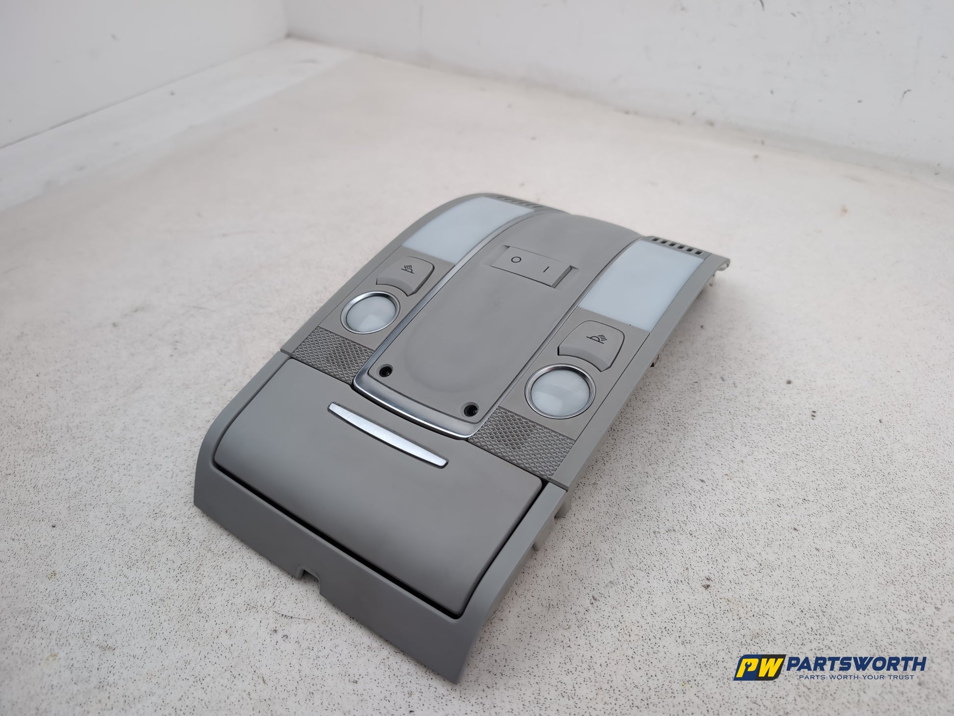Audi A6 Se Tdi Quattro A Reading Lights Front 4f0947135bp 2005-2008 - photo 3