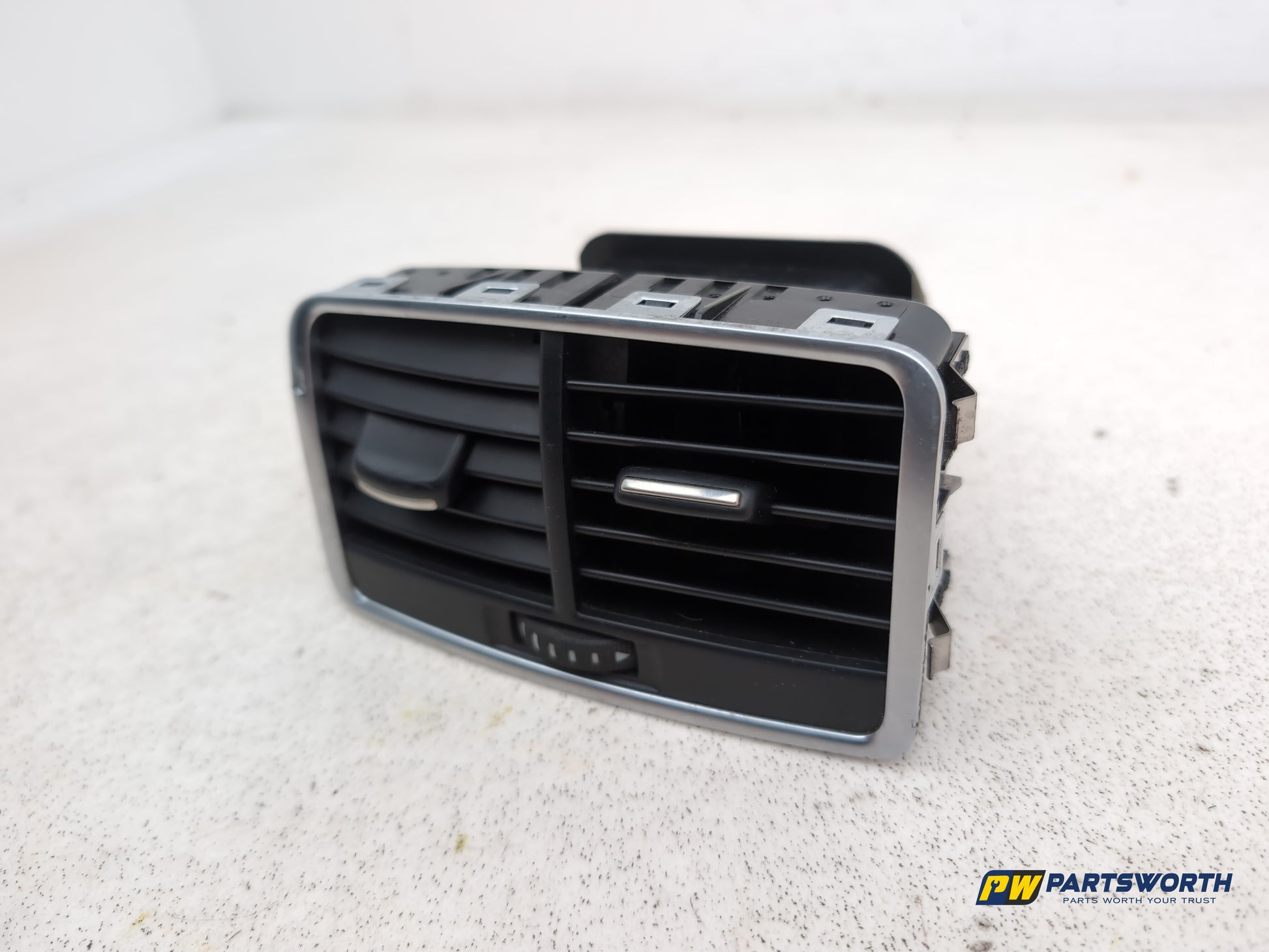 Audi A6 Se Tdi Quattro A Rear Air Vent Trim 4f0819203c 2005-2008 - photo 3