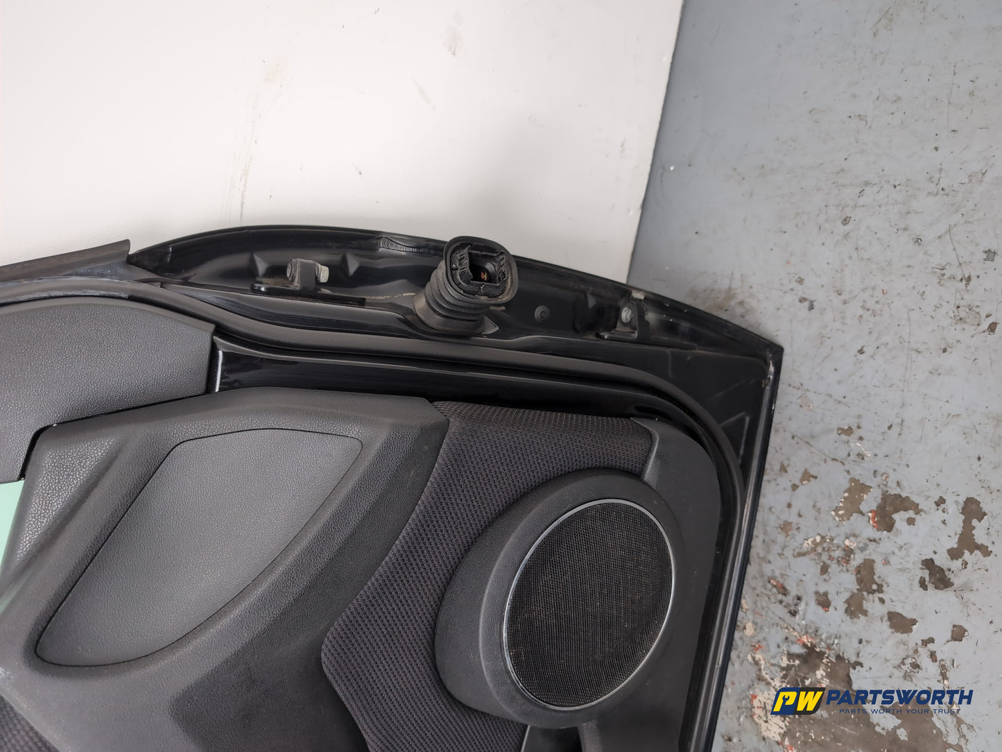 Door Front LH 15