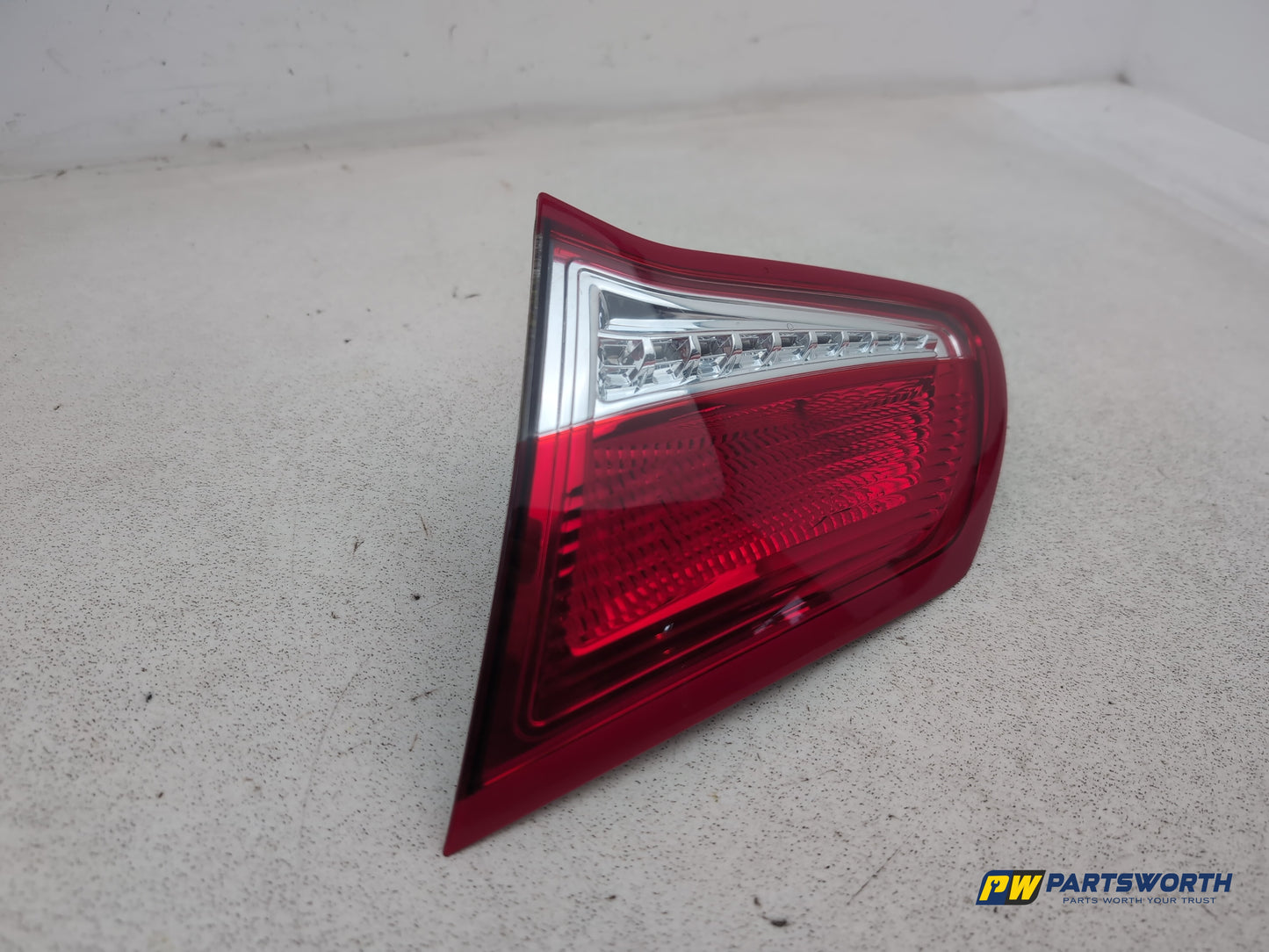 Citroen C4 Vtr+ Hdi Lamp Assembly Rear Inner Rh Driver Side 9672155480 2010-2013 - photo 3