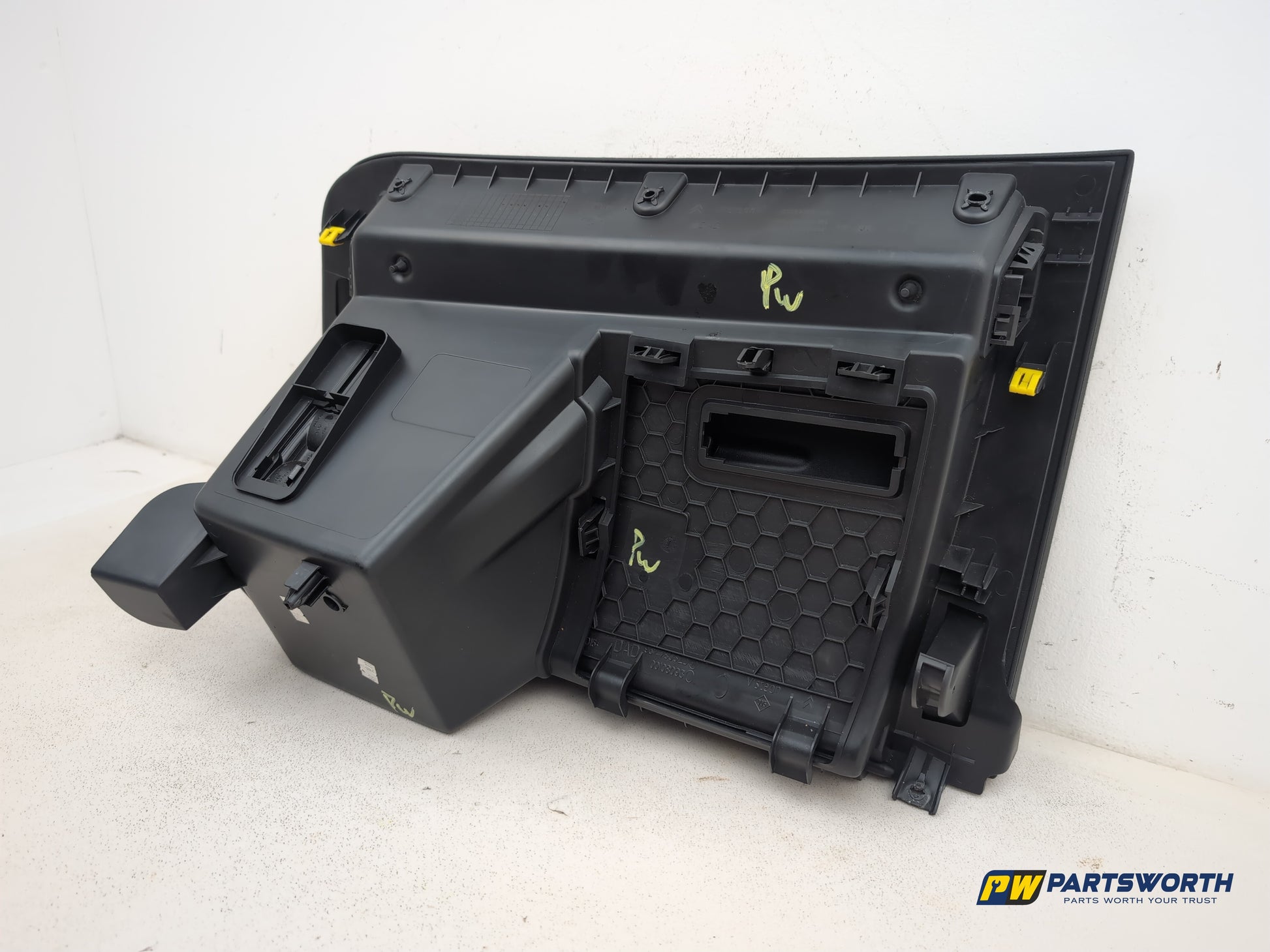 Citroen C4 Vtr+ Hdi Glove Compartment Assembly 2010-2013 - photo 9