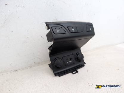 Hyundai Ix35 Style 2wd Crdi 134 Heated Seat Parking Switch Panel 846202y900tan - photo 3
