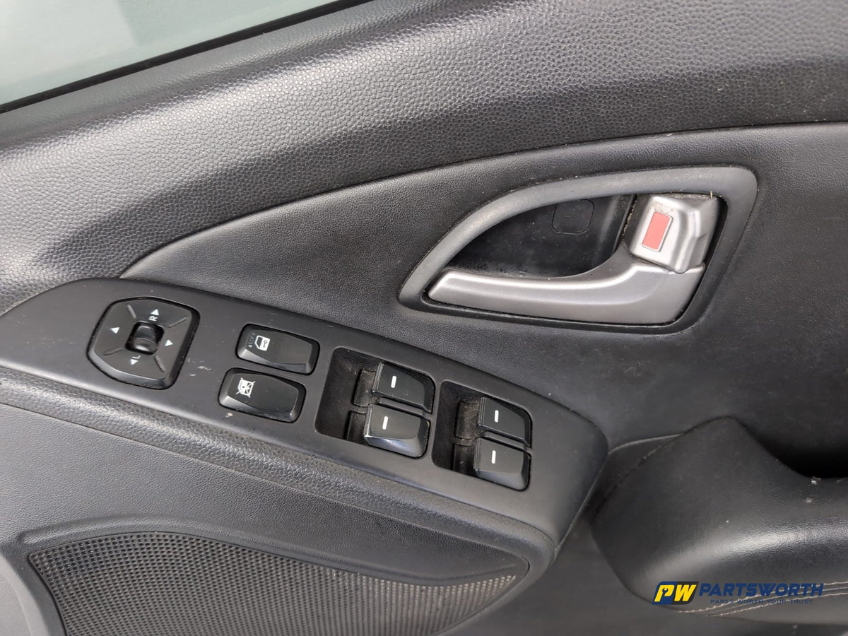 Door Front RH 9