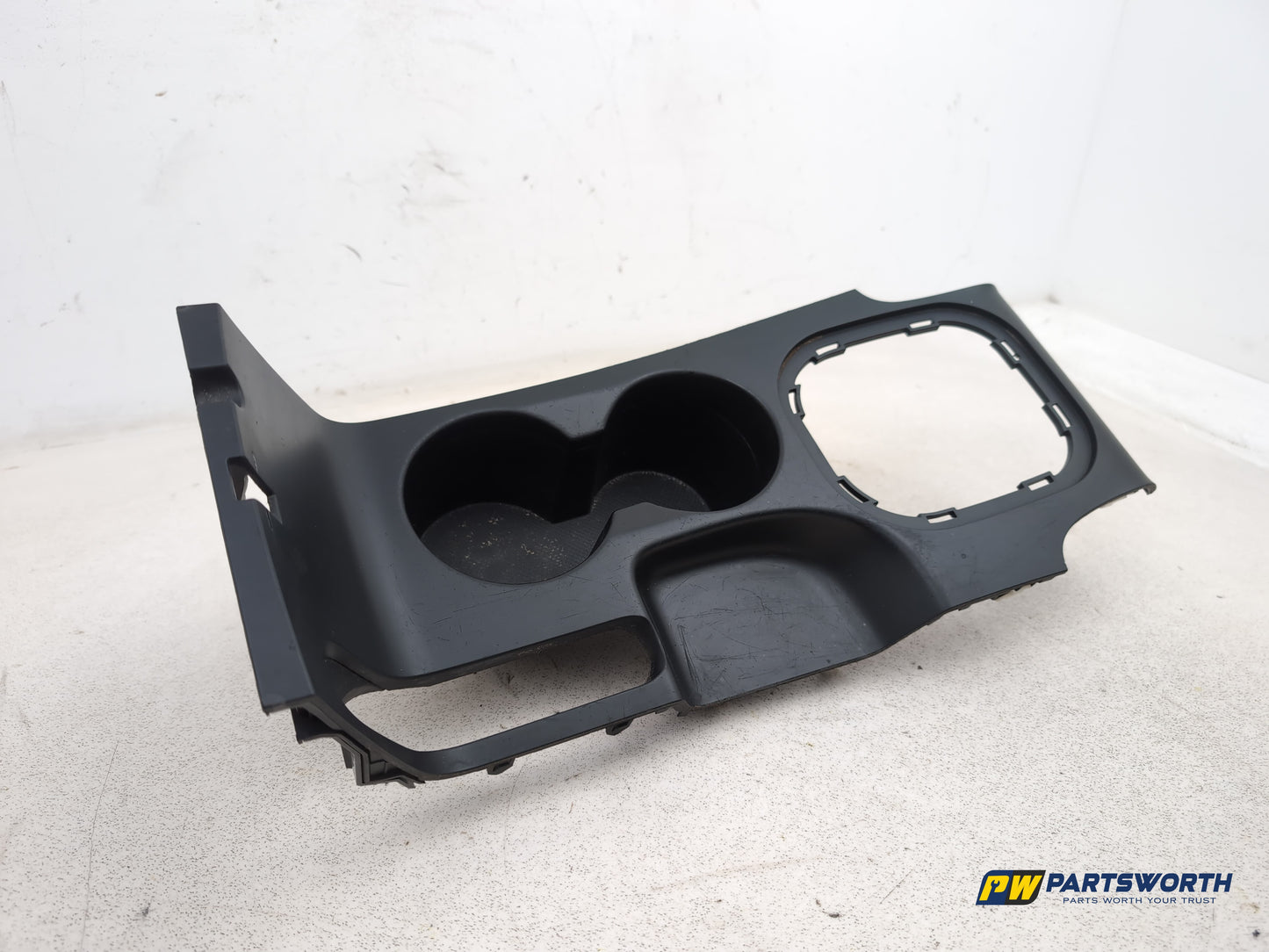 Hyundai Ix35 Style 2wd Crdi 134 Centre Console Cup Holder 846522s000 2009-2011 - photo 3