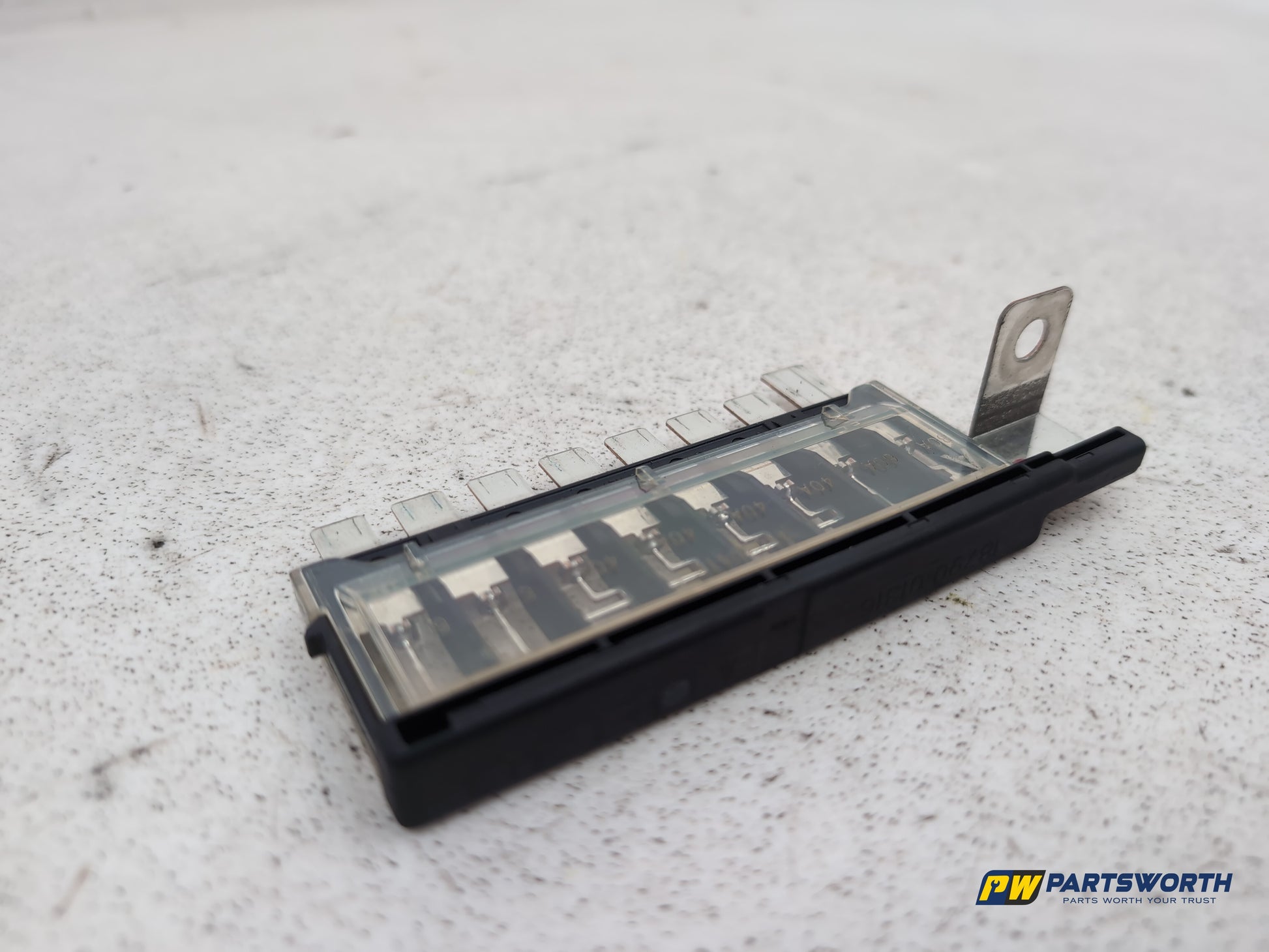 Fuse and Relay Box 1 3