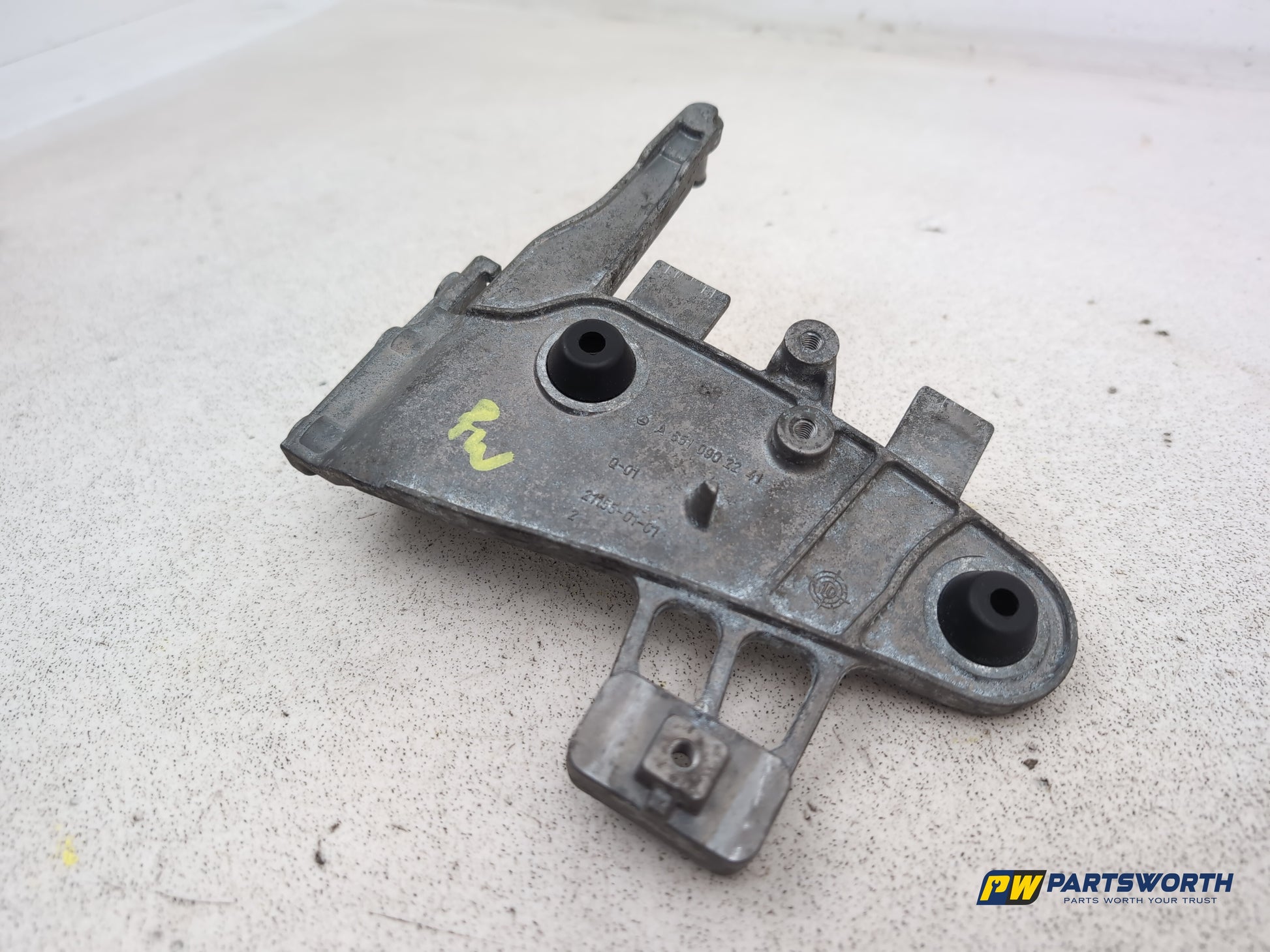 Mercedes-Benz C250 Amg Sport Ed125 Cdi Air Filter Box Holder Bracket A6510902241 - photo 3
