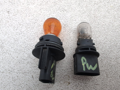Skoda Citigo Se 12v Headlight Light Bulbs And Dust Cover Set - photo 3