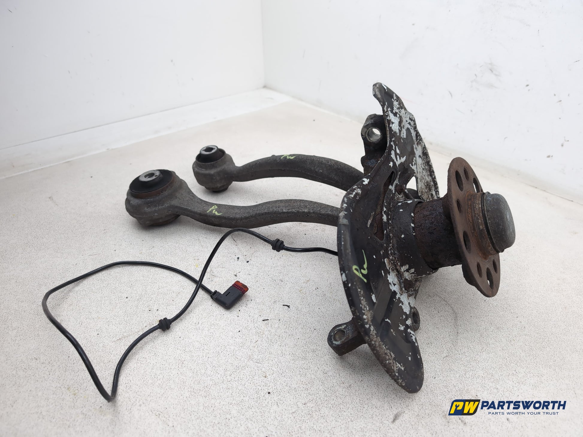 Mercedes-Benz C250 Amg Sport Ed125 Cdi Bcy A Wheel Hub Front Rh Driver Side - photo 3