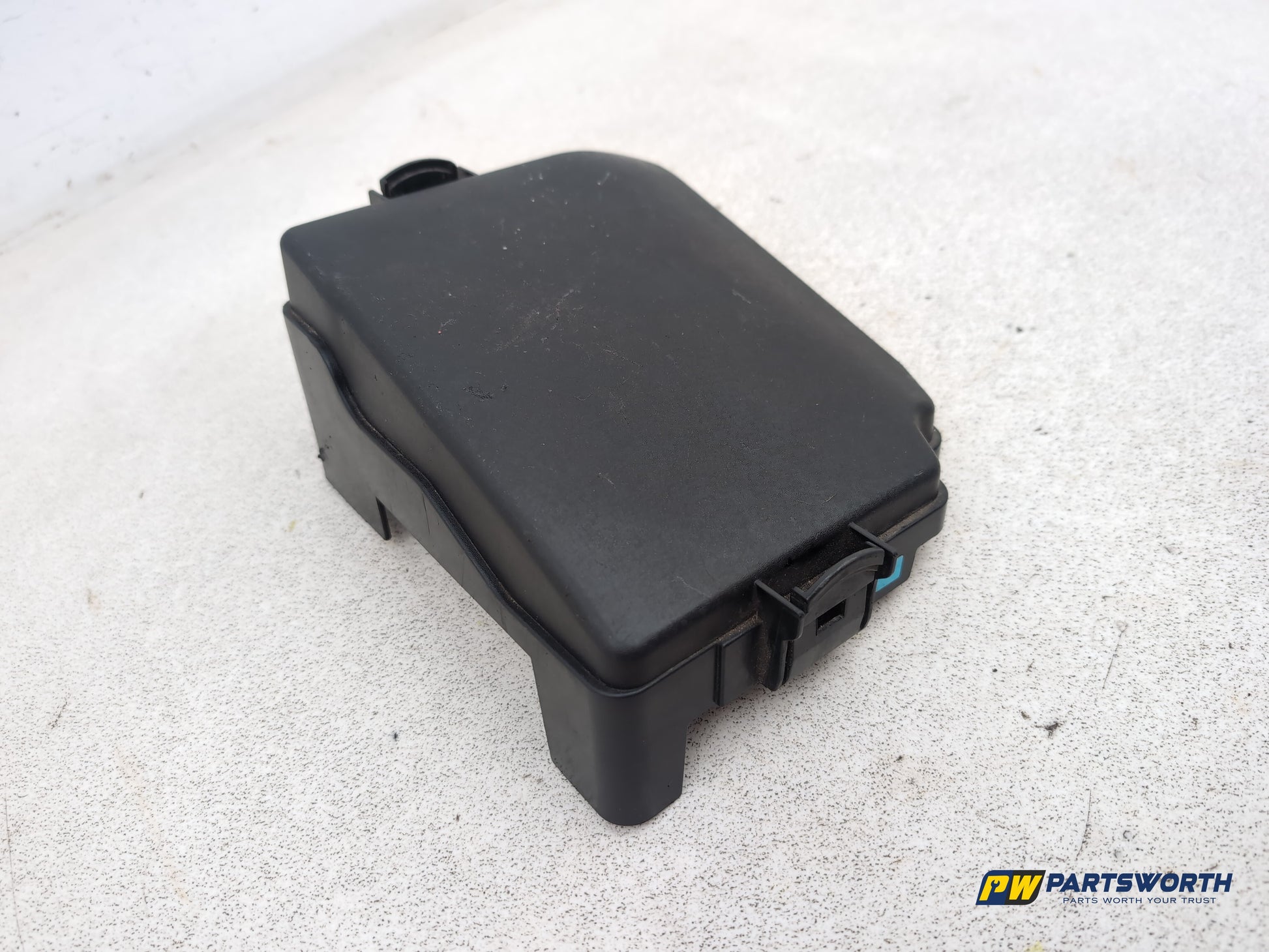 Hyundai I40 Style Crdi Fuse Box Cover 919503z730 2011-2019 - photo 3
