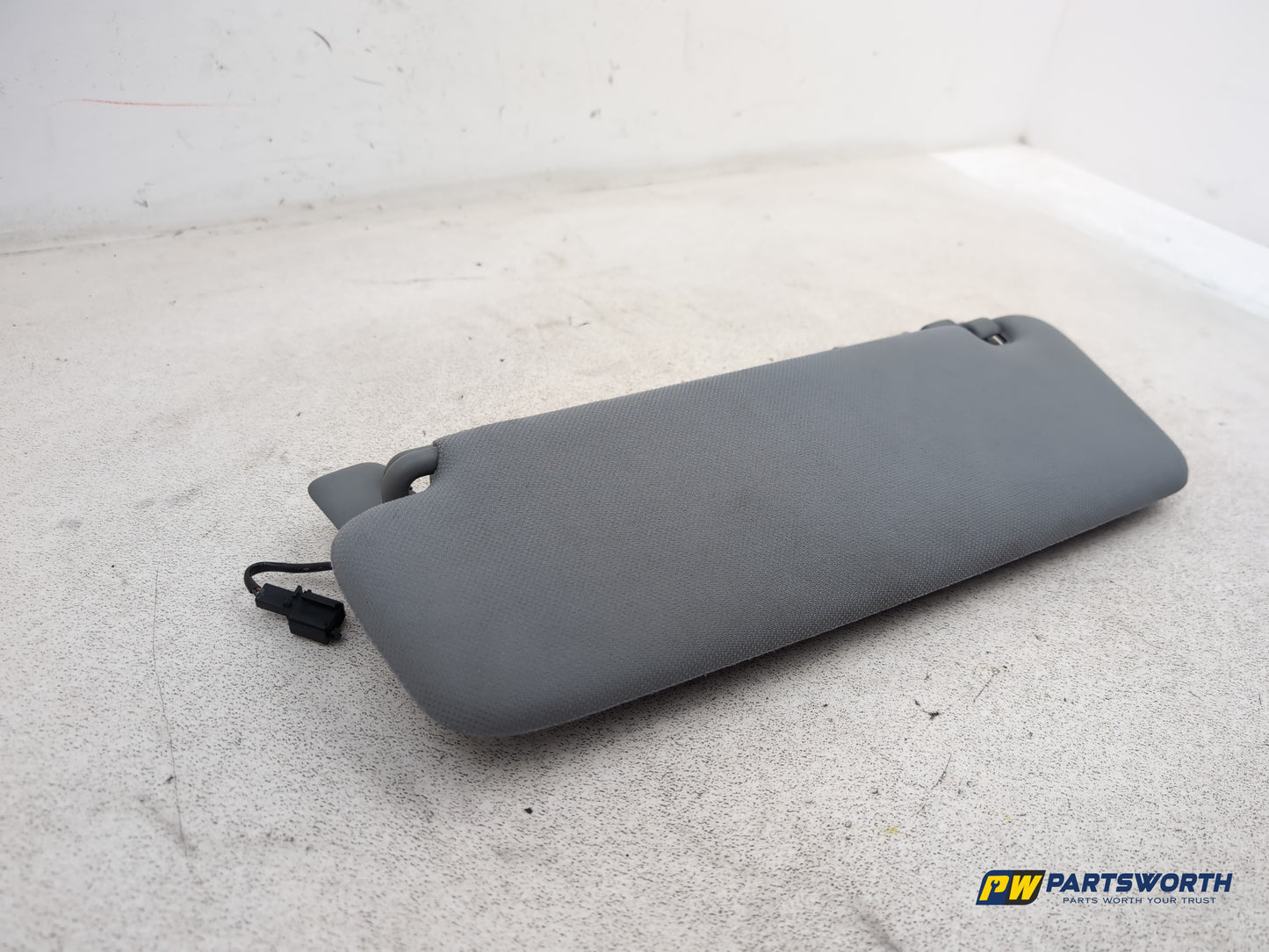 Porsche Cayenne Tiptronic S Sun Visor Rh Driver Side 2003-2010 - photo 3