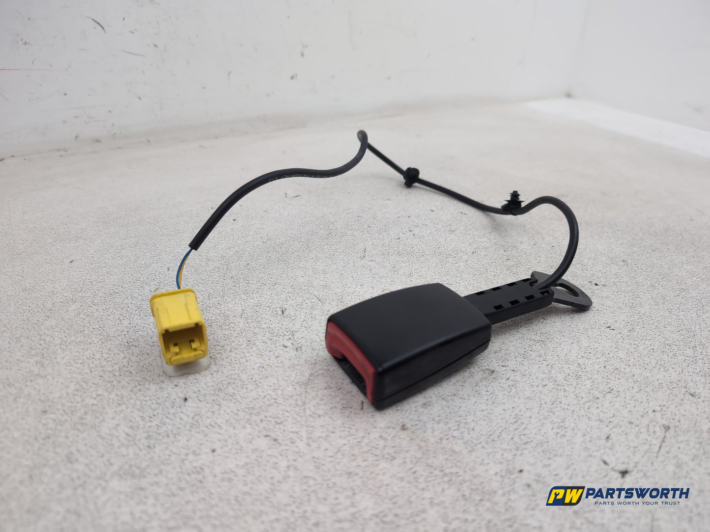 Porsche Cayenne Tiptronic S Seat Belt Holder Front Right 7l0857778 2003-2010 - photo 3