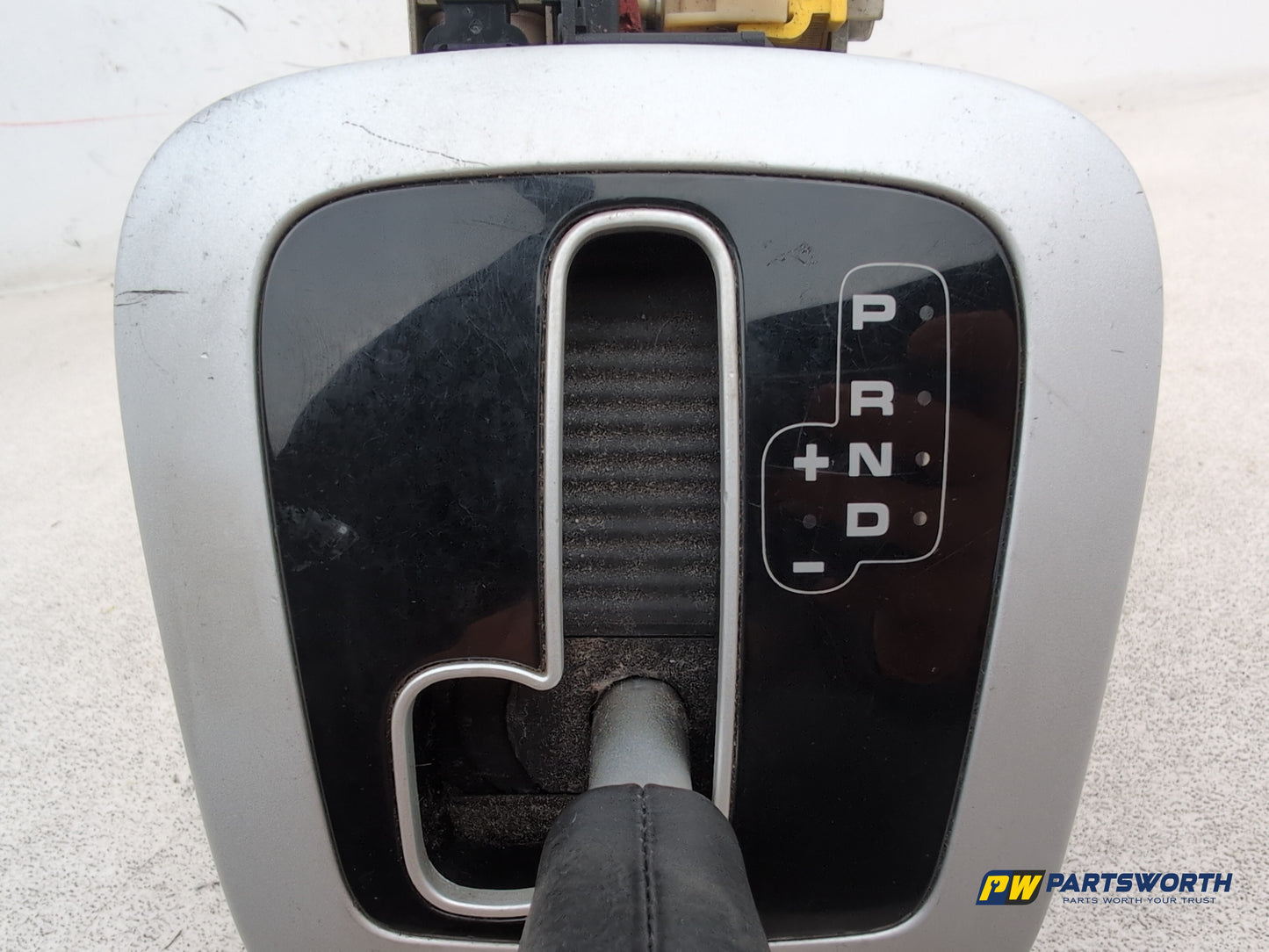 Porsche Cayenne Tiptronic S Automatic Gear Shift Assembly 7l5713203e 2003-2010 - photo 9