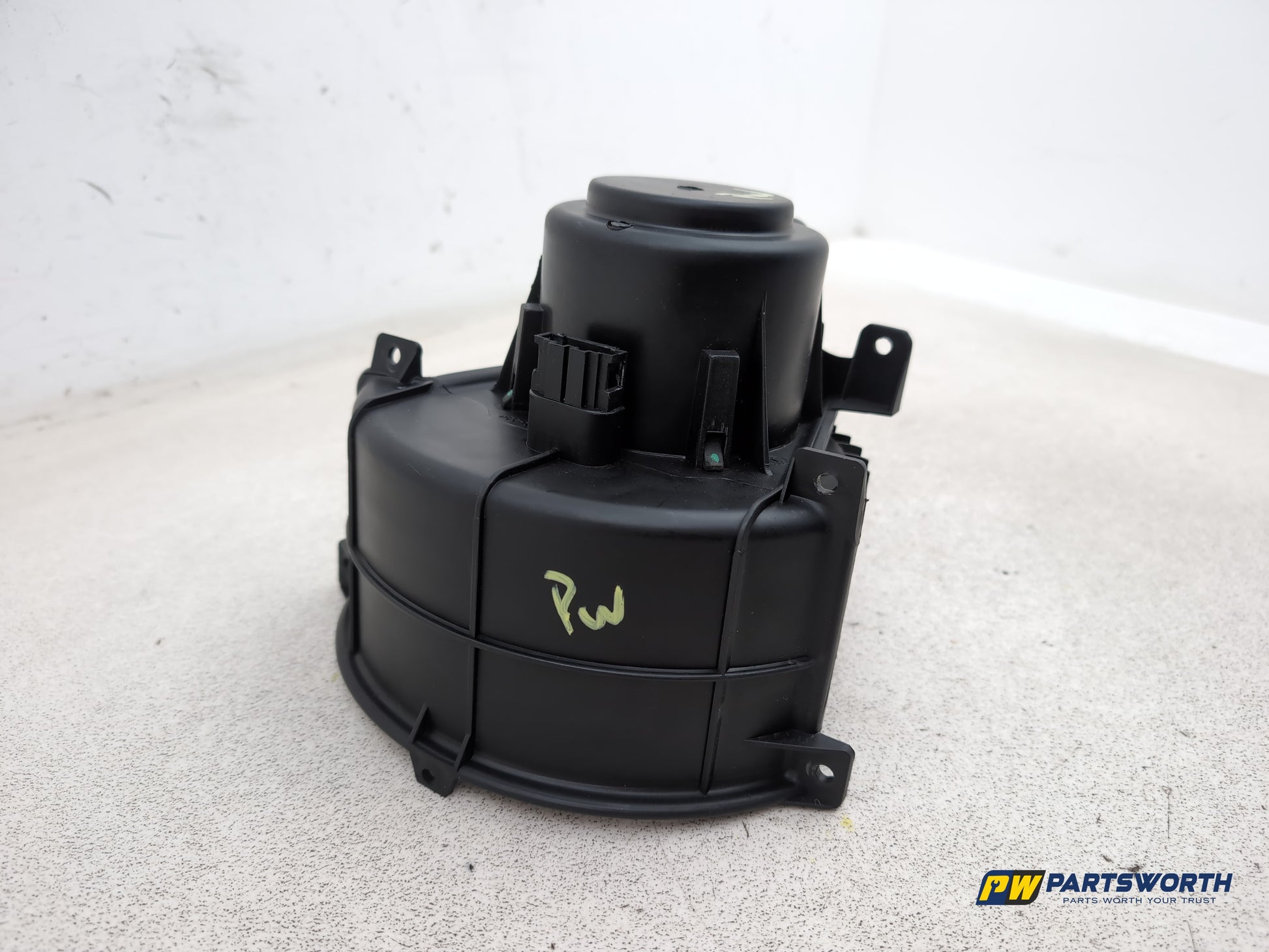 Porsche Cayenne Tiptronic S Heater Blower Motor 2003-2010 - photo 3