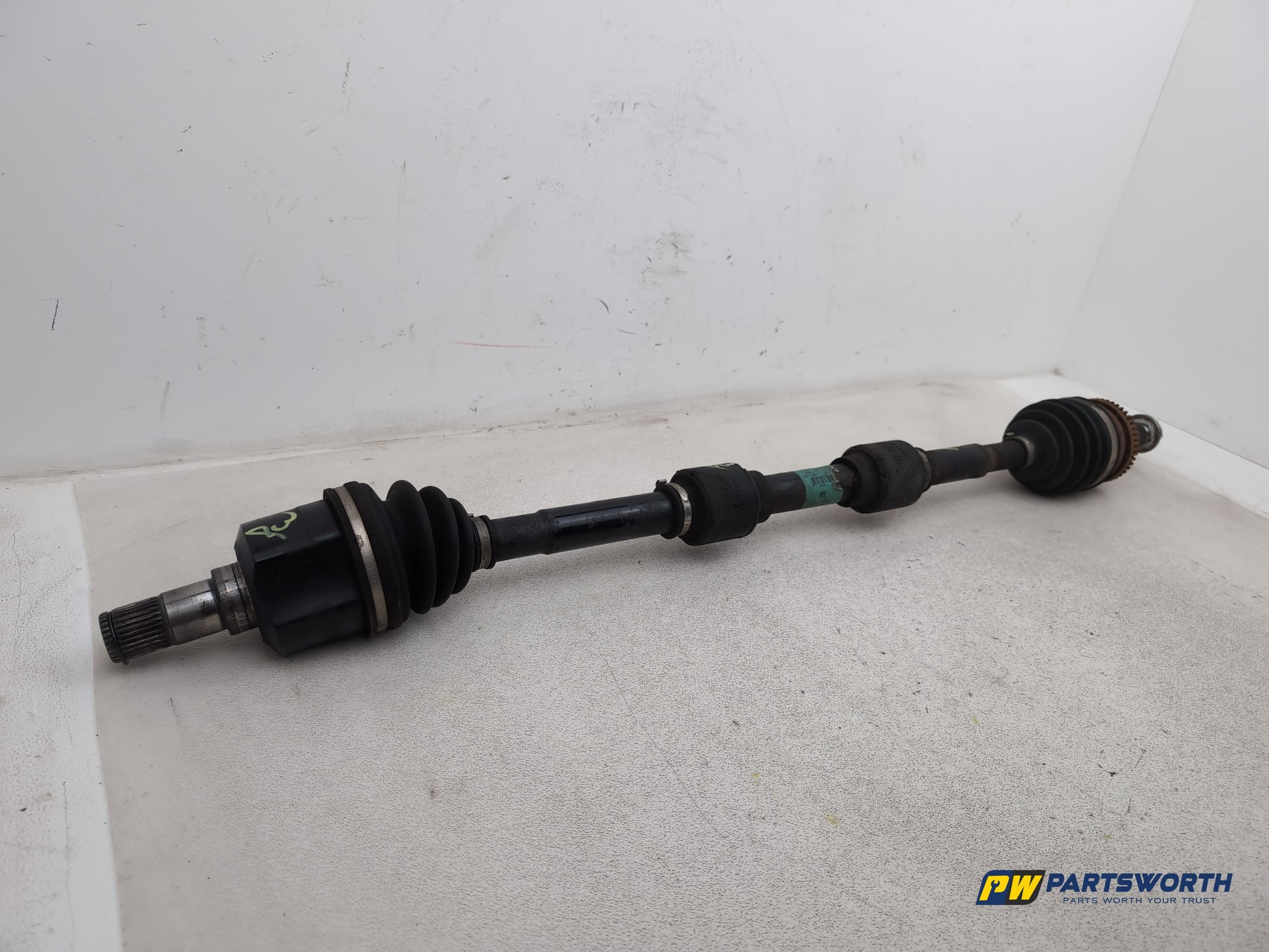 Hyundai I40 Style Crdi Diesel Front Right Side Driveshaft 495013z450 2011-2019 - photo 3