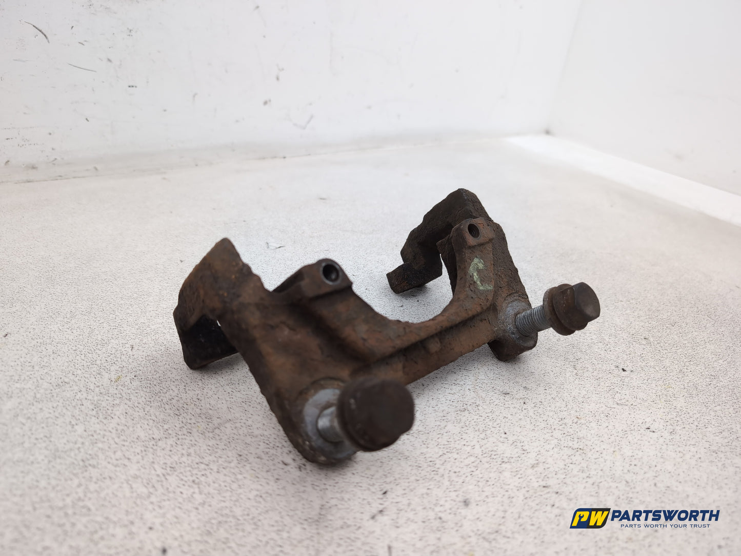 Audi A6 Se Tdi Quattro A Caliper Bracket Holder Front Right 2005-2008 - photo 3