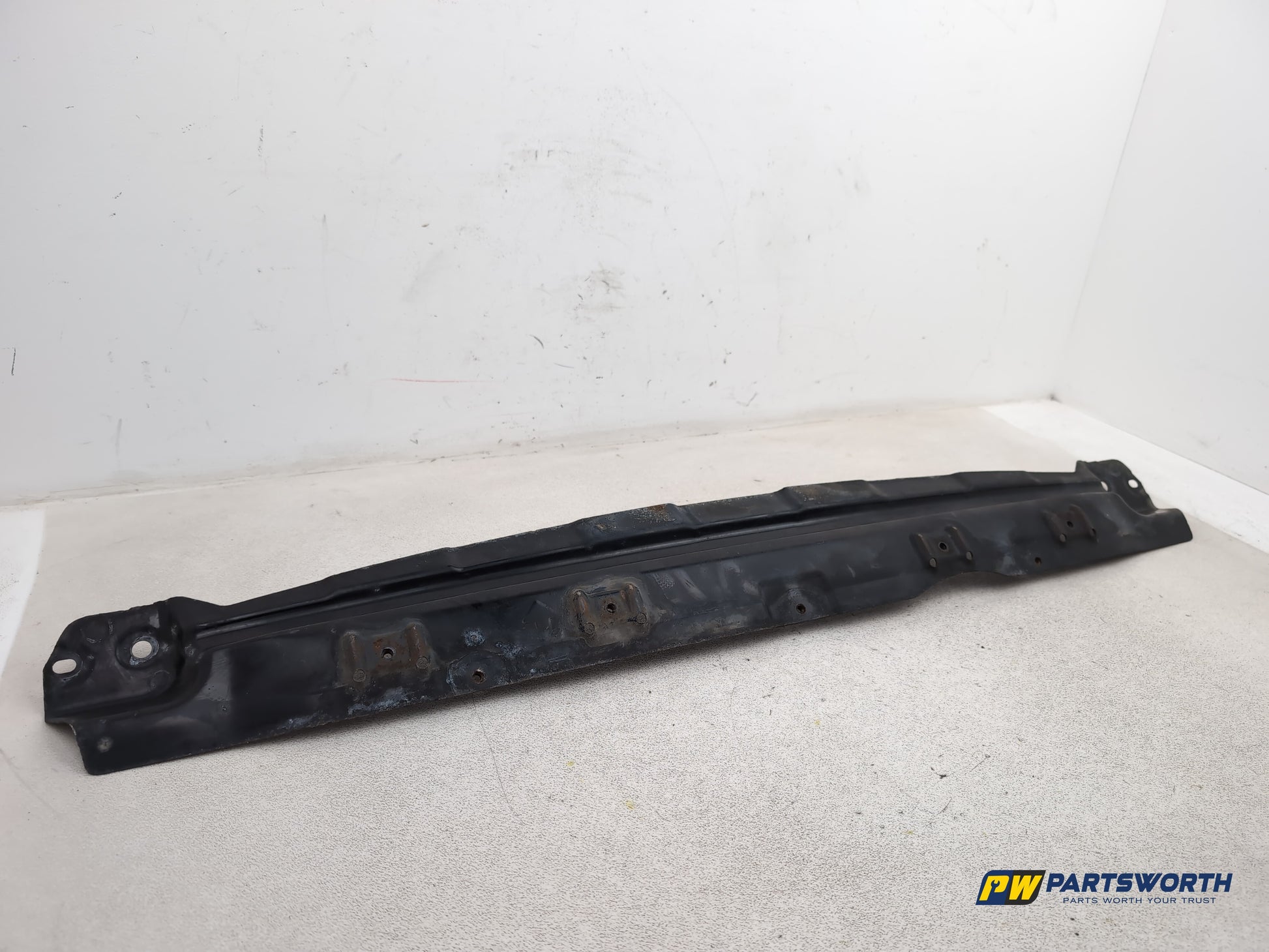 Porsche Cayenne Tiptronic S Radiator Support Bracket 2003-2010 - photo 3
