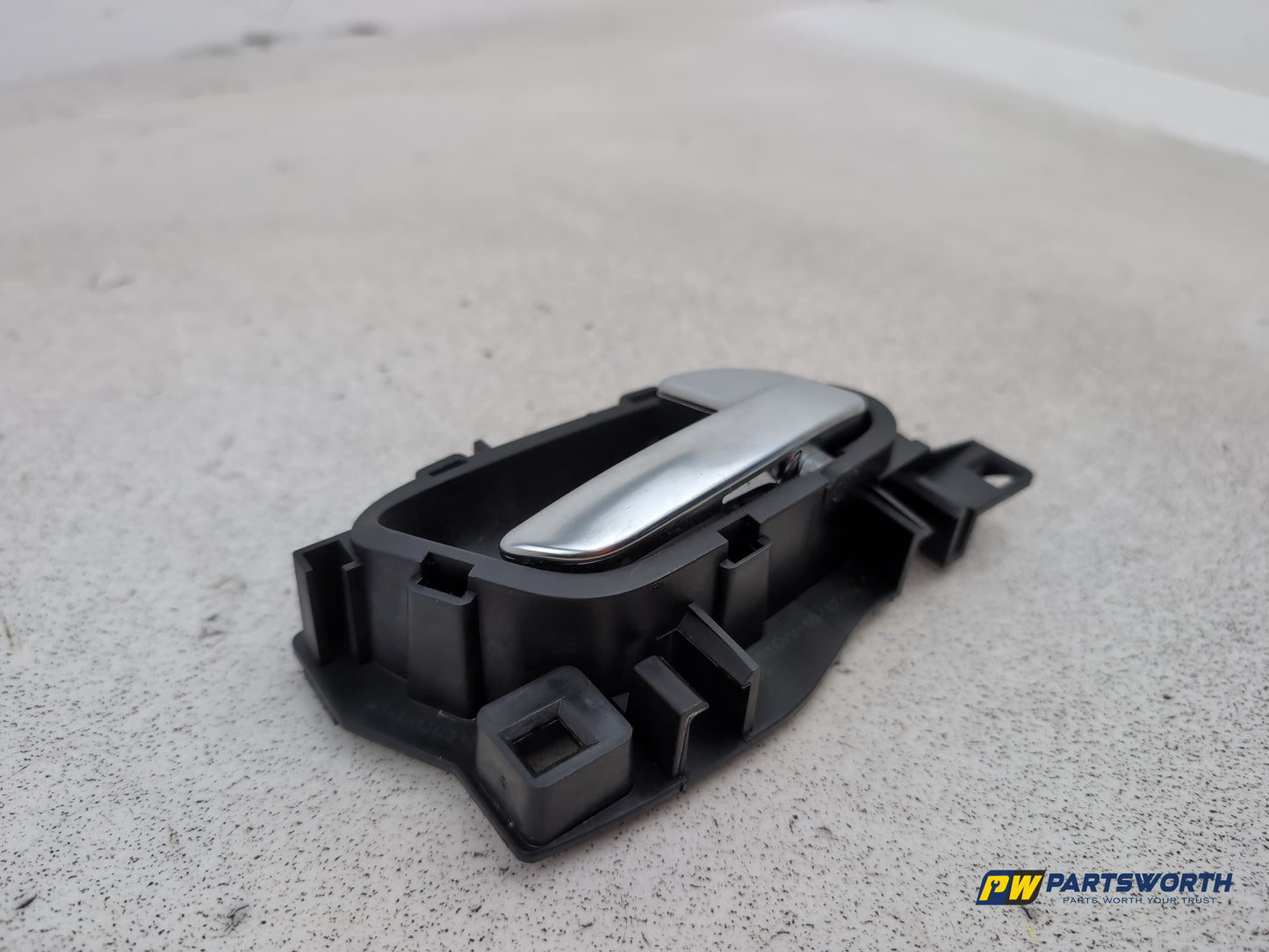 Peugeot 208 Active Door Handle Inner Release Rh Driver Side 2012-2019 - photo 3
