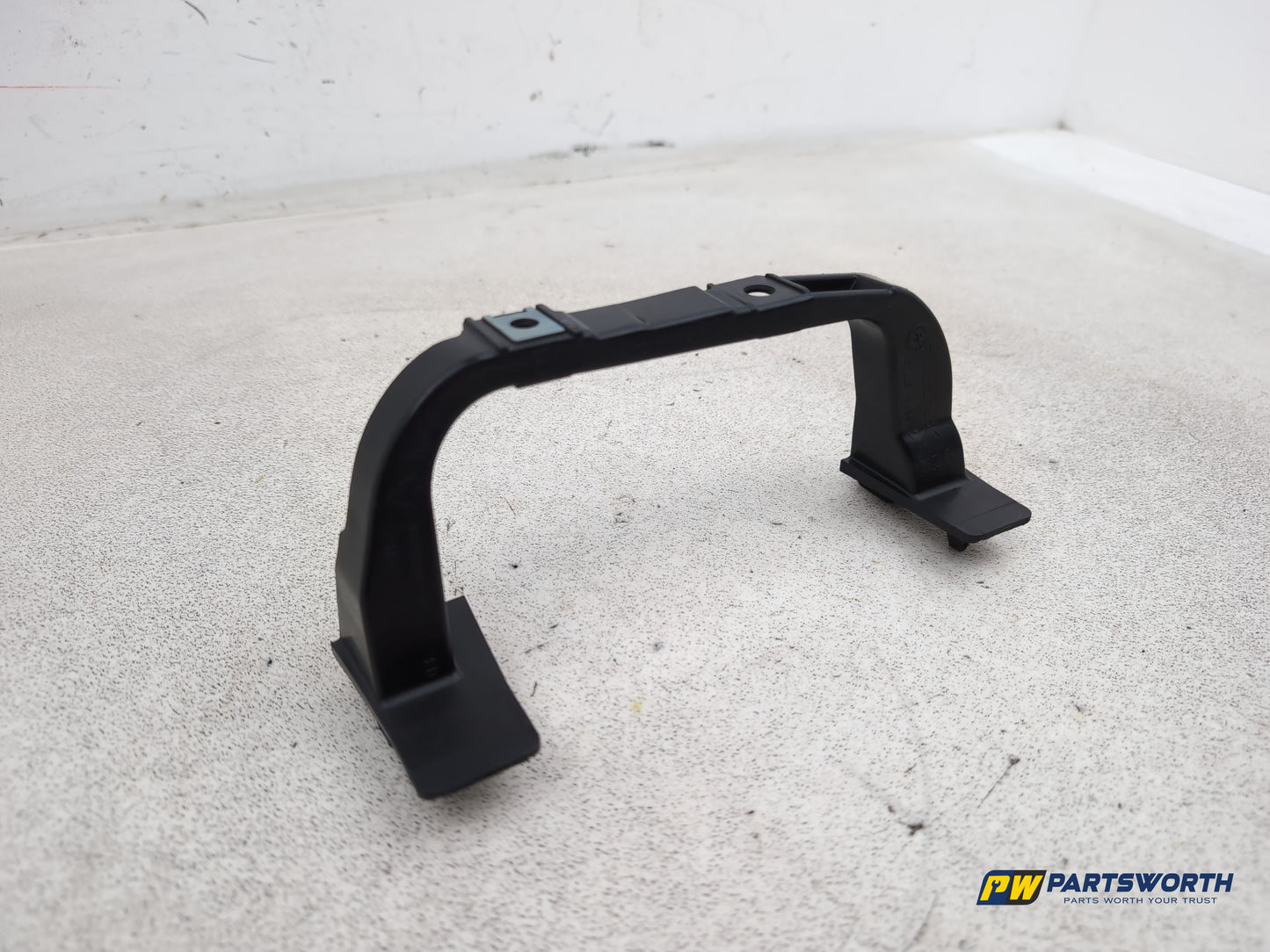 Peugeot 208 Active Front Passenger Side Door Handle Holder Bracket 9674497780 - photo 3