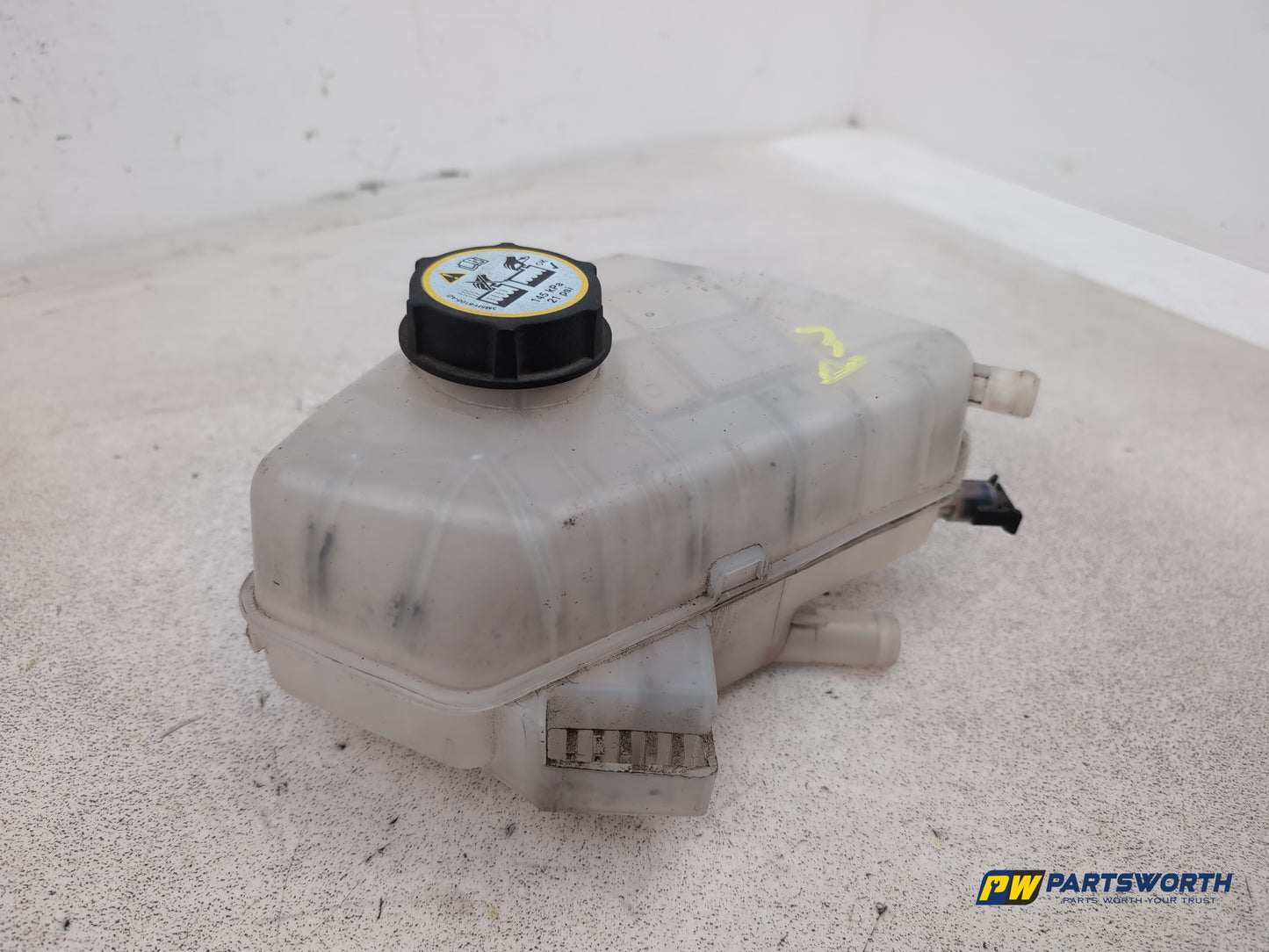 Ford Fiesta Zetec Radiator Expansion Tank 1.2l Petrol 2012-2017 - photo 3