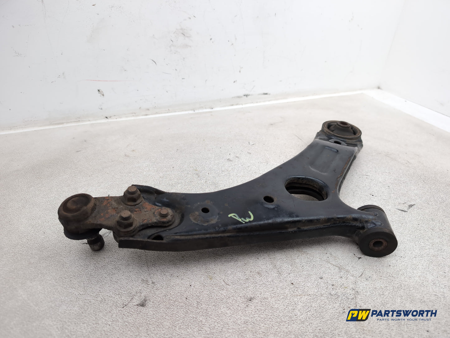 Hyundai Ix35 Style 2wd Suspension Arm Front Lower Wishbone Lh Passenger Side - photo 3
