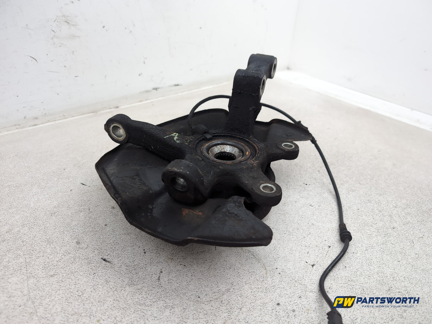 Mercedes-Benz B160 Sport Cvt Wheel Hub Front Rh Driver Side 2009-2011 - photo 3