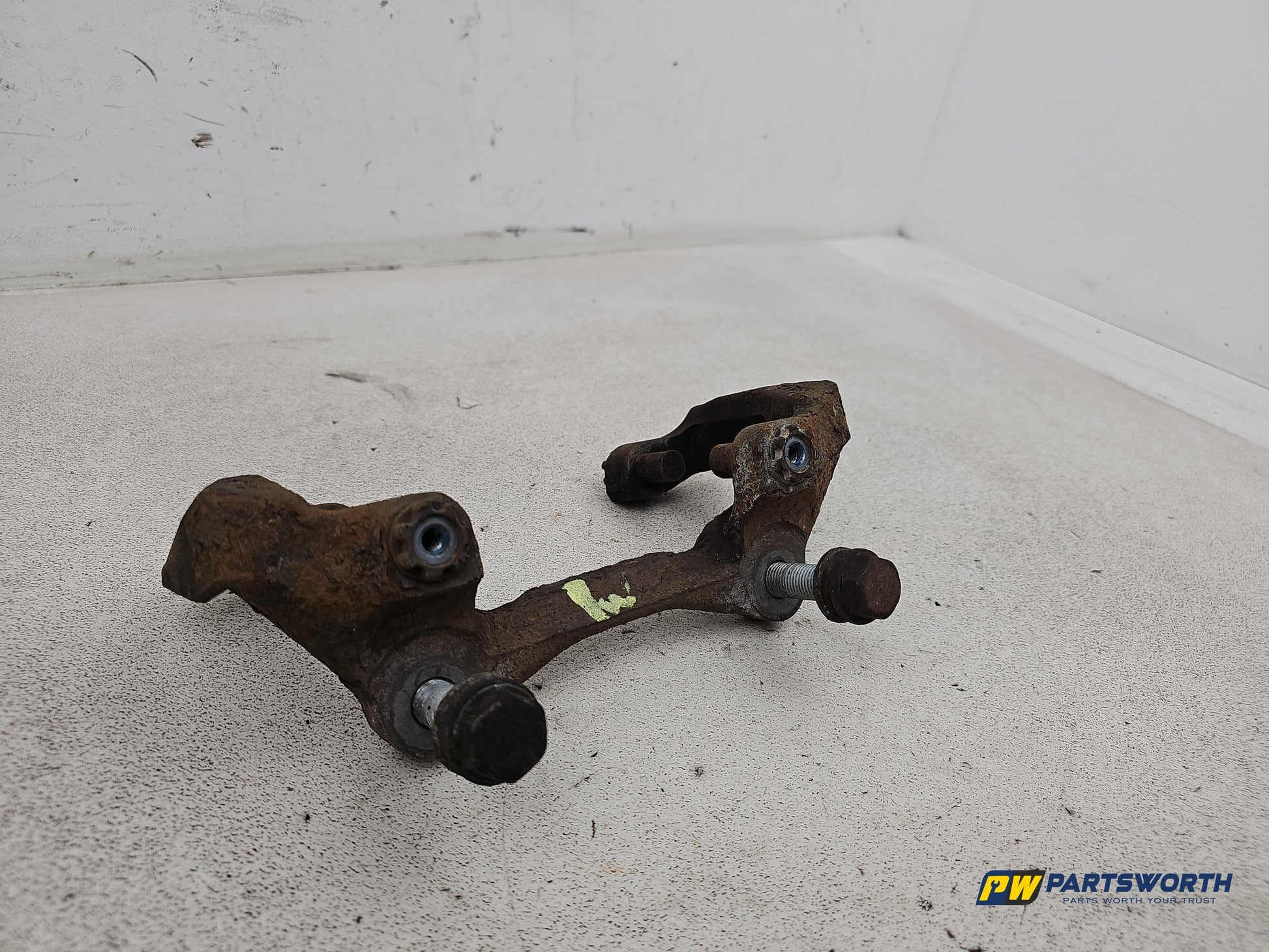 Audi A6 Se Tdi Brake Caliper Front Support Rh Driver Side 2011-2018 - photo 3
