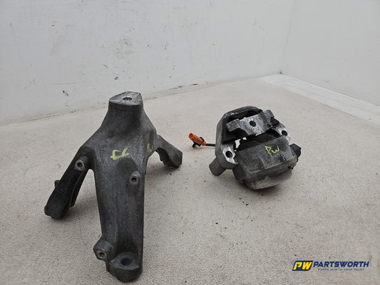 Engine Mounting RH 3