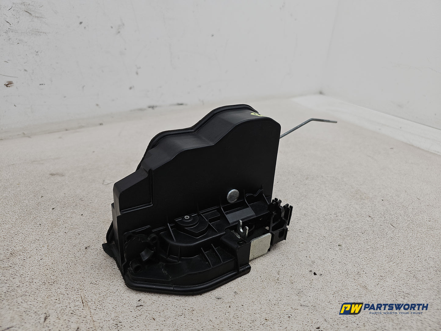 Bmw 520d Se Driver Side Right Rear Door Lock Actuator 7202148 2013-2015 - photo 3
