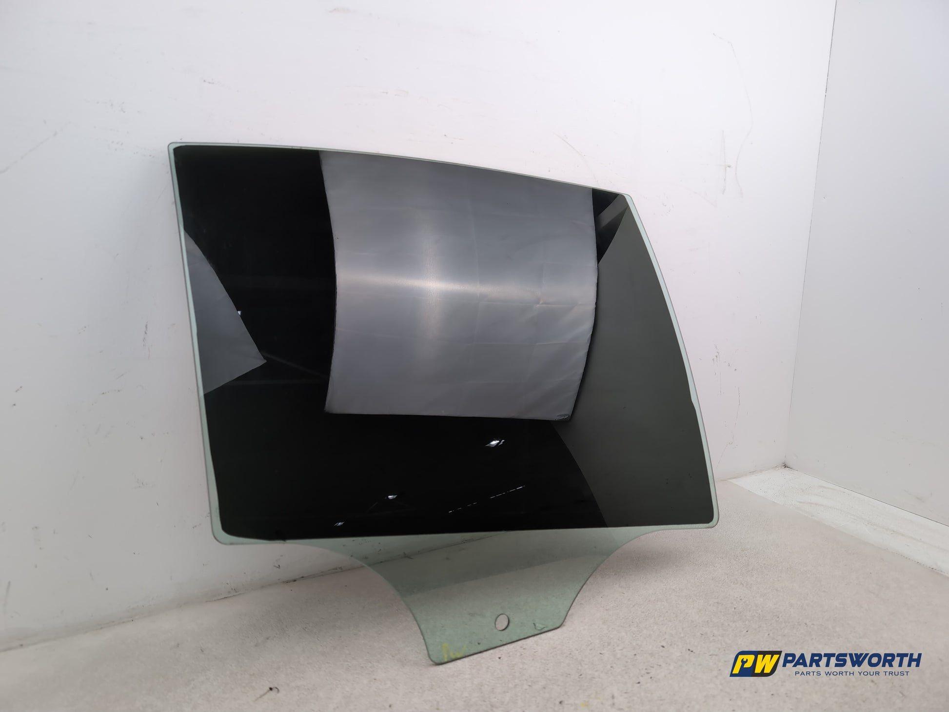 Bmw 520d Se Door Glass Rear Rh Driver Side 2013-2017 - photo 3
