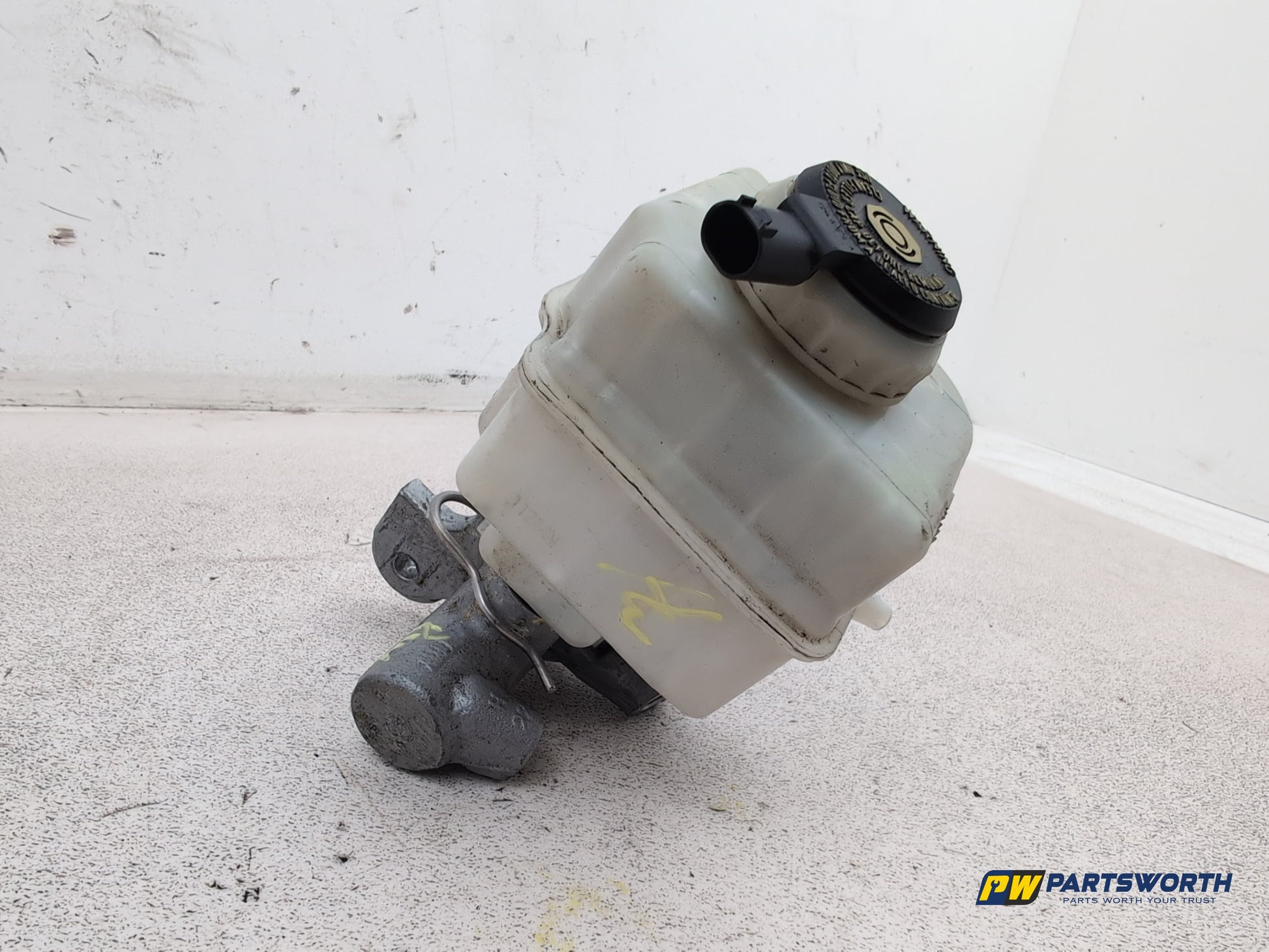 Brake Master Cylinder Assembly 3