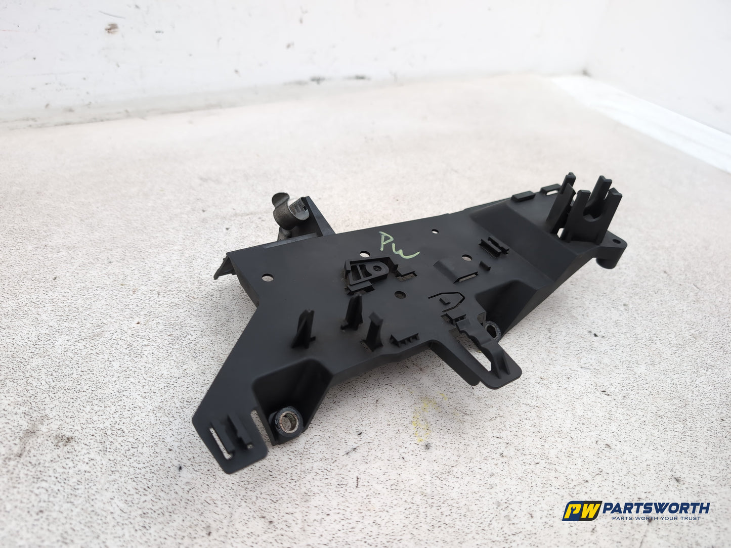 Bmw 5 Series 520d Se Sensor Mount 7811112 2013-2015 - photo 3