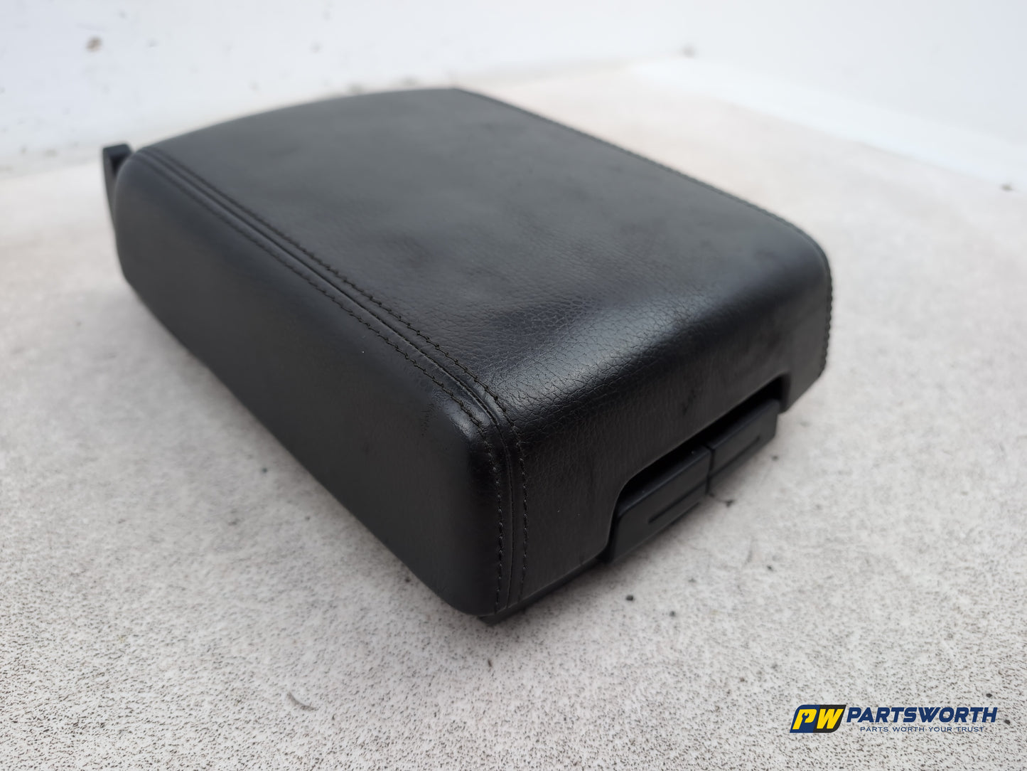 Volkswagen Touareg Altitude V6 Tdi A Centre Console Armrest 2007-2009 - photo 3