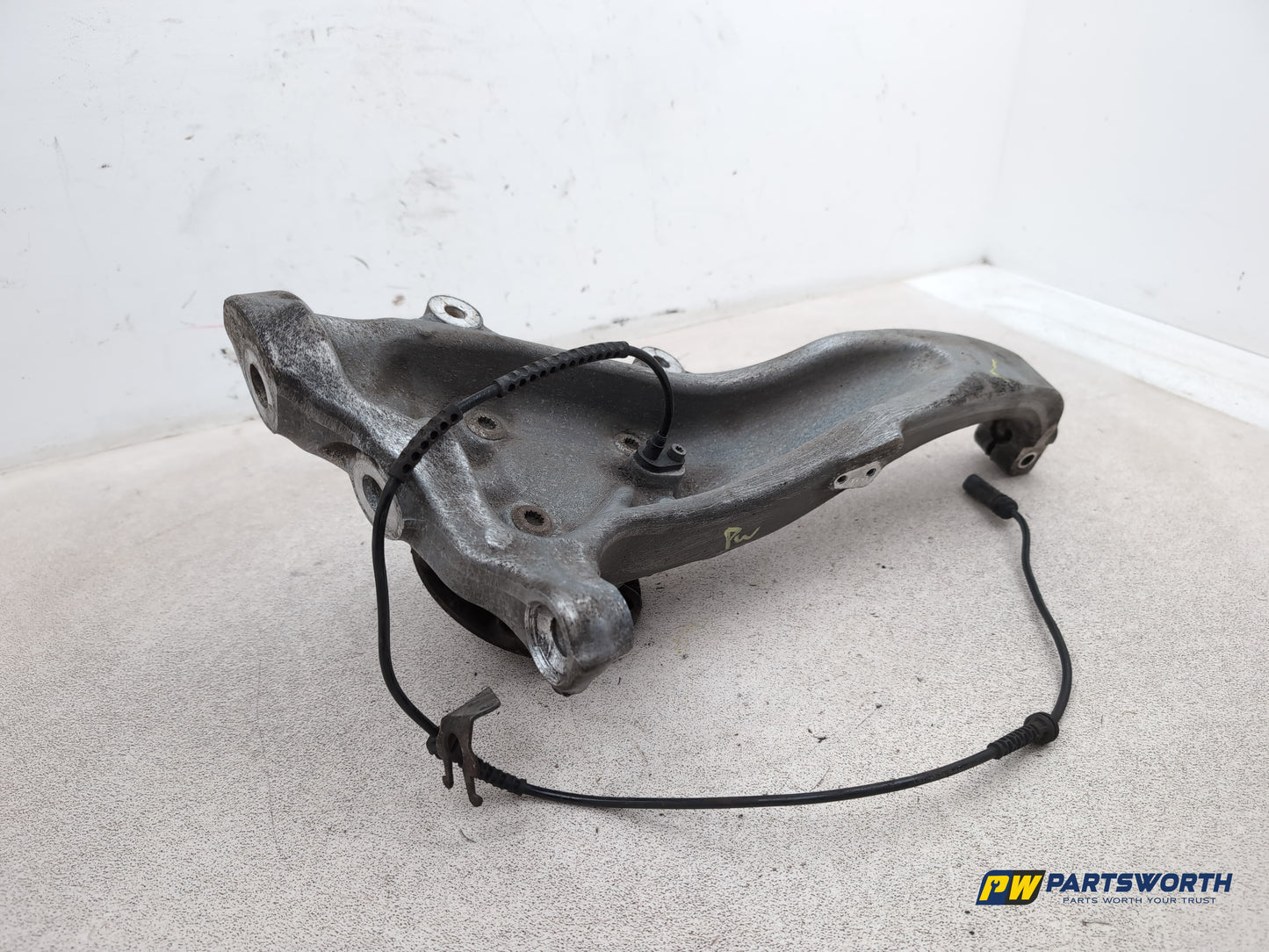 Bmw 5 Series 520d Se Wheel Hub Front Lh Passenger Side 2013-2017 - photo 3