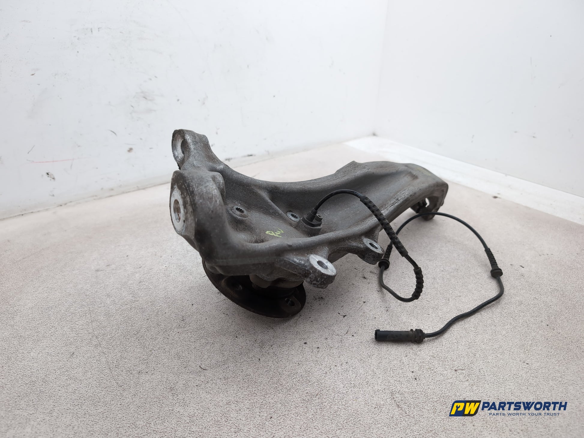Bmw 5 Series 520d Se Wheel Hub Front Rh Driver Side 2013-2017 - photo 3
