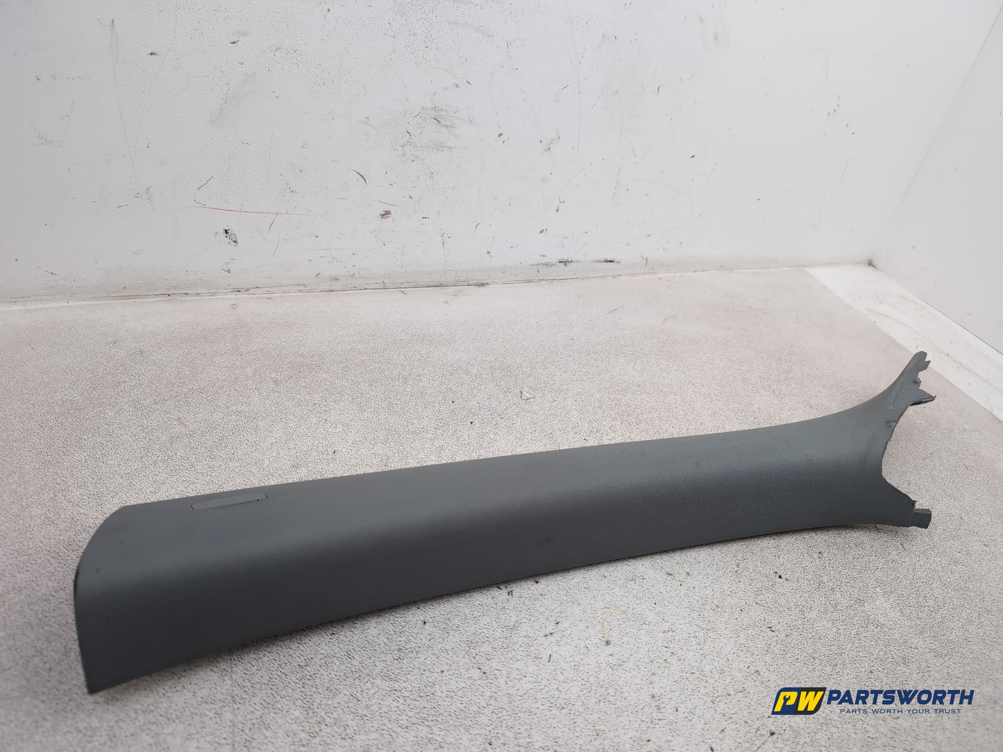 LH A Pillar Trim  3