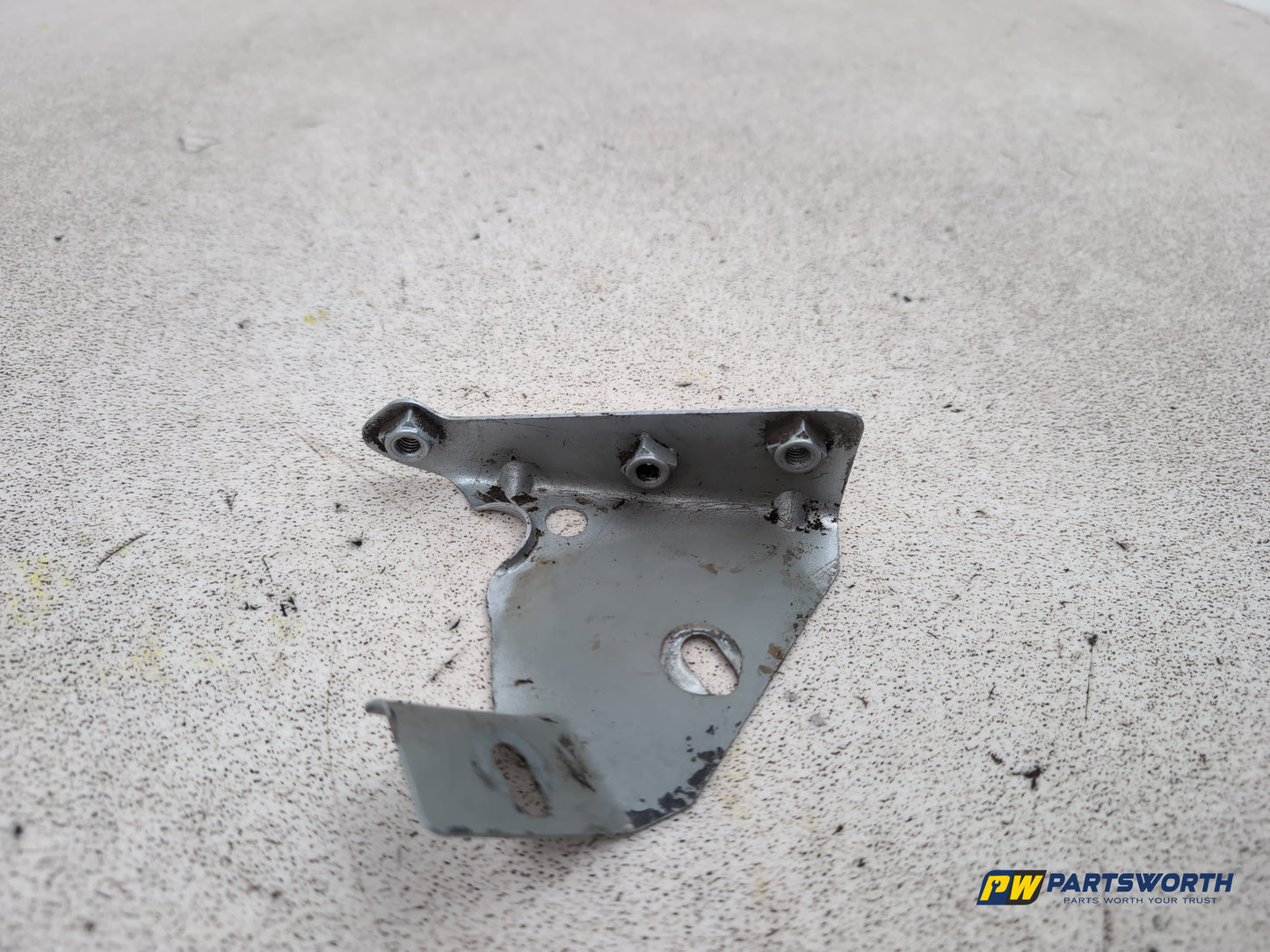 Exterior bracket 3