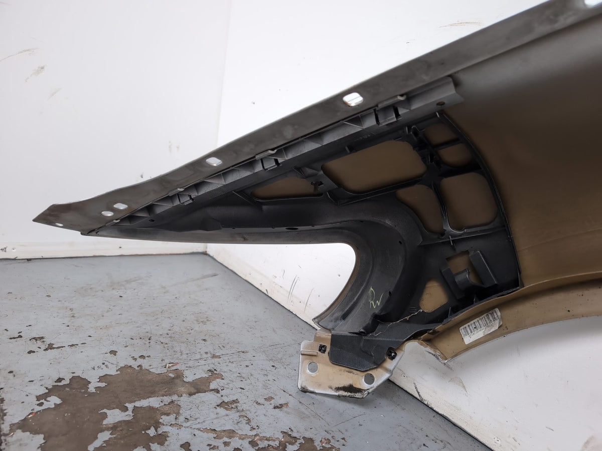 Wing Front RH 9