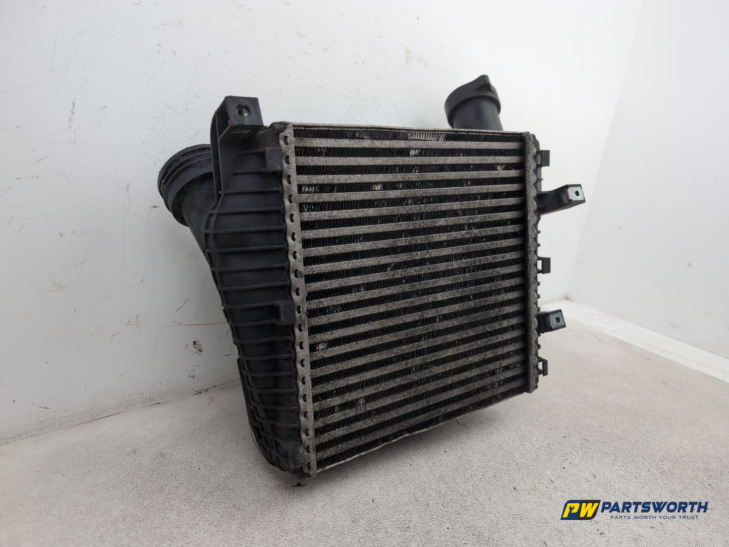 Volkswagen Touareg Altitude V6 Tdi Left Intercooler Radiator 7l6145803d - photo 3