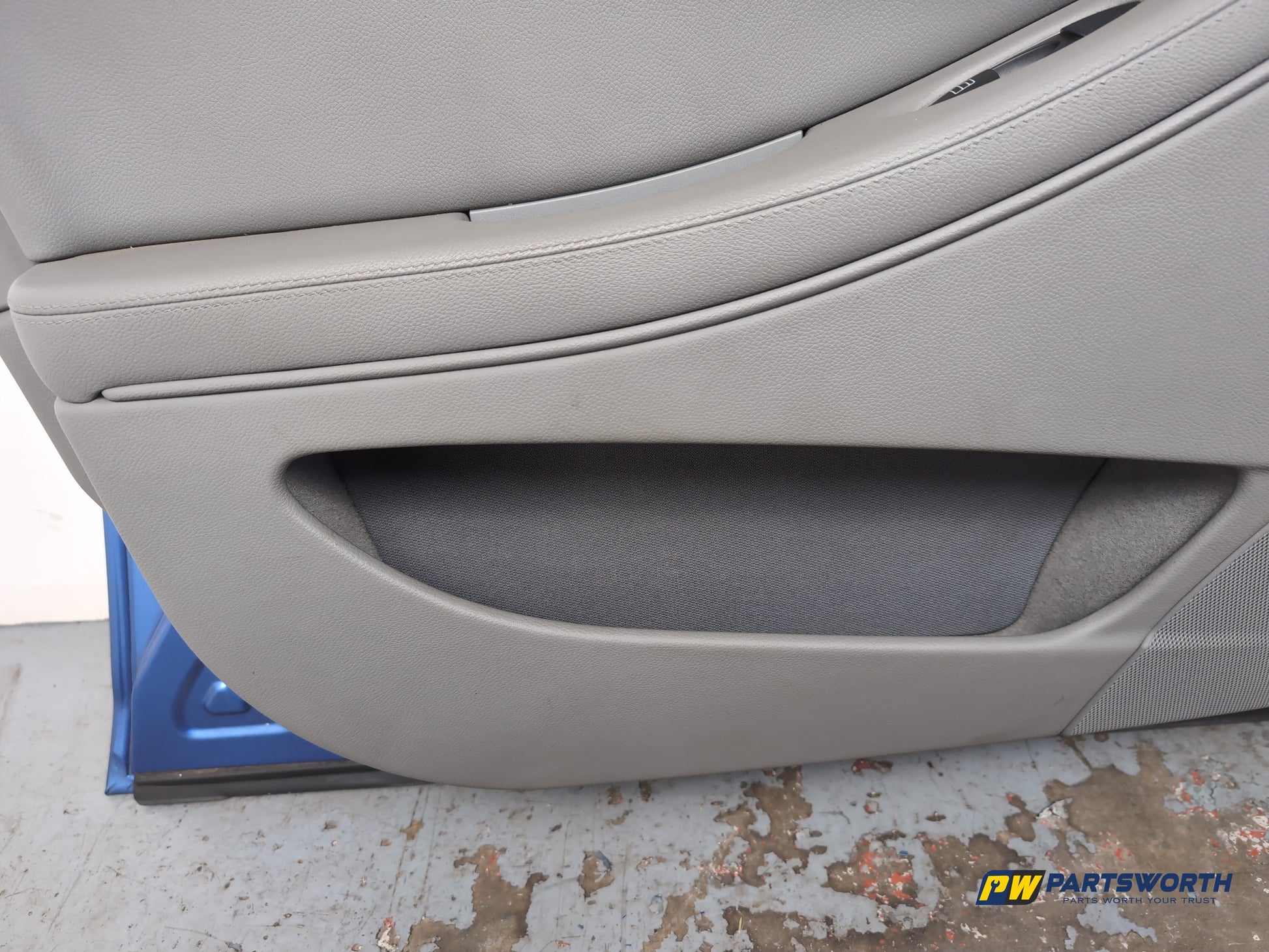 Door Front LH 15