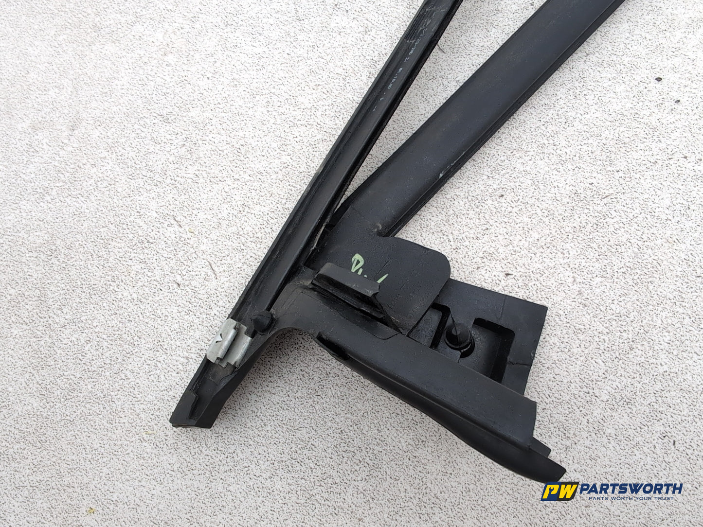 Mercedes Cls 320 Cdi Auto Right Driver Door Glass Weather Strip Trim A2197250665 - photo 3