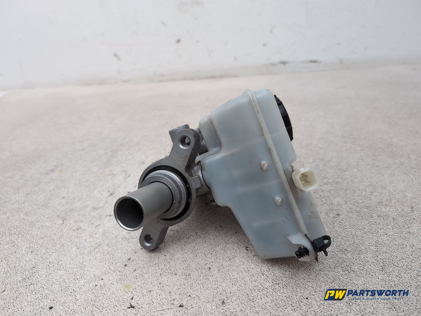 Brake Master Cylinder Assembly 3