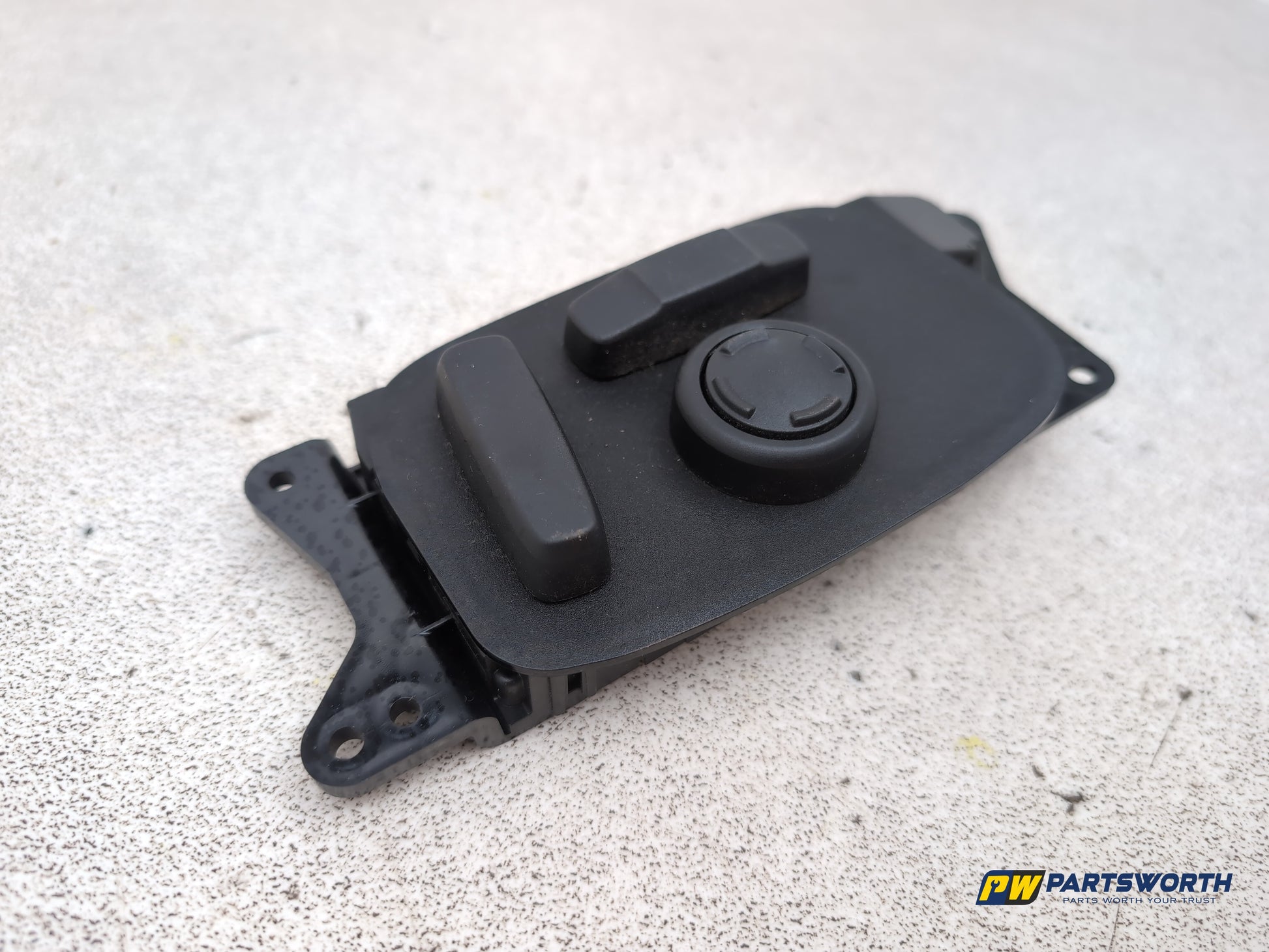 Front Seat Control Switch LH 3