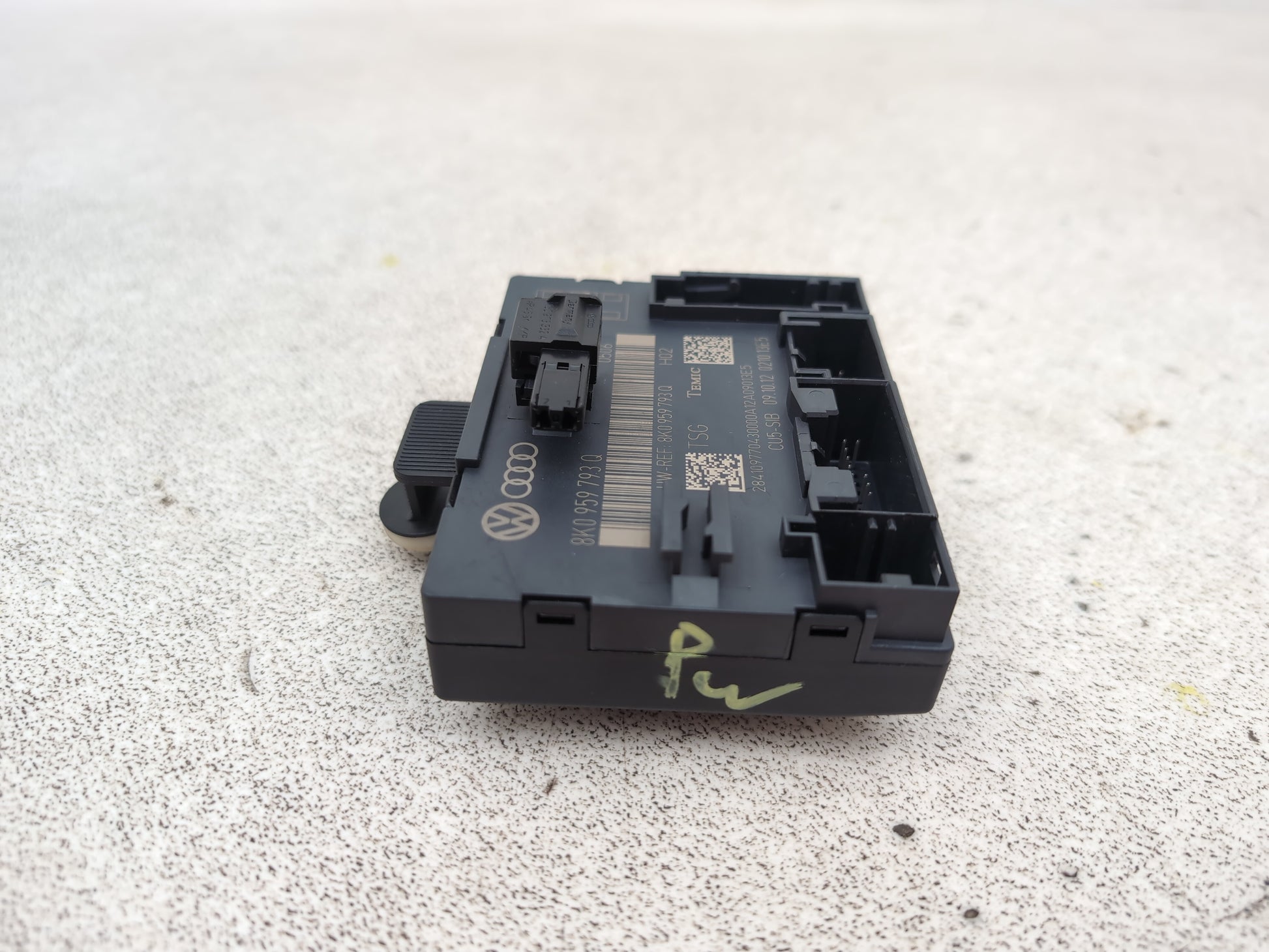 Audi A4 S Line Black Edit Tdi Quat Door Control Unit Module Ecu Front Right - photo 3