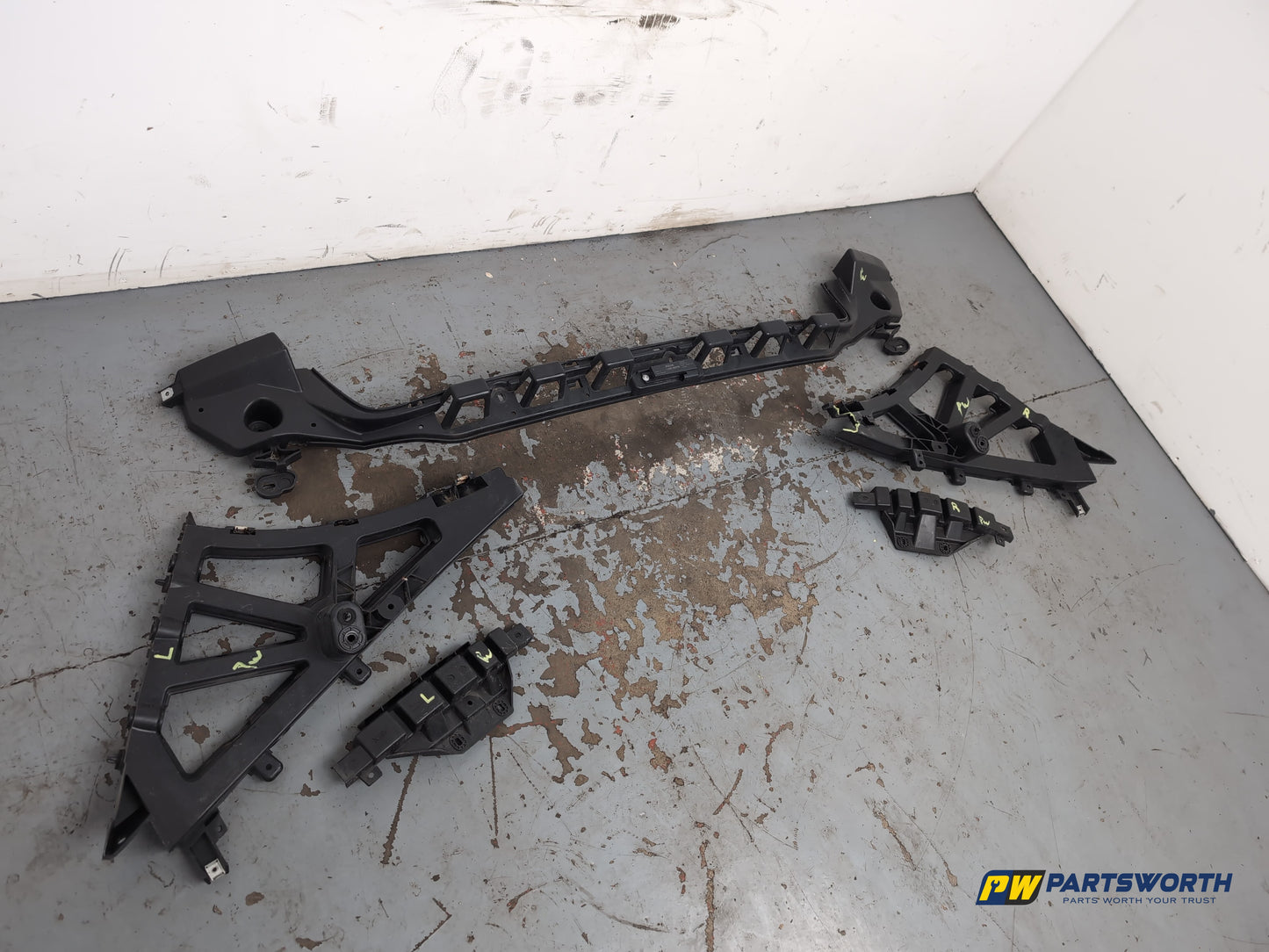 Jaguar Xf Portfolio D Rear Bumper Bracket Set 2015-2019 - photo 3