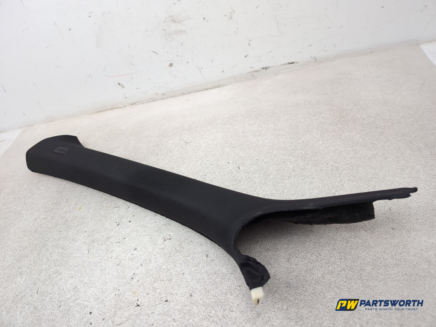 LH A Pillar Trim  3