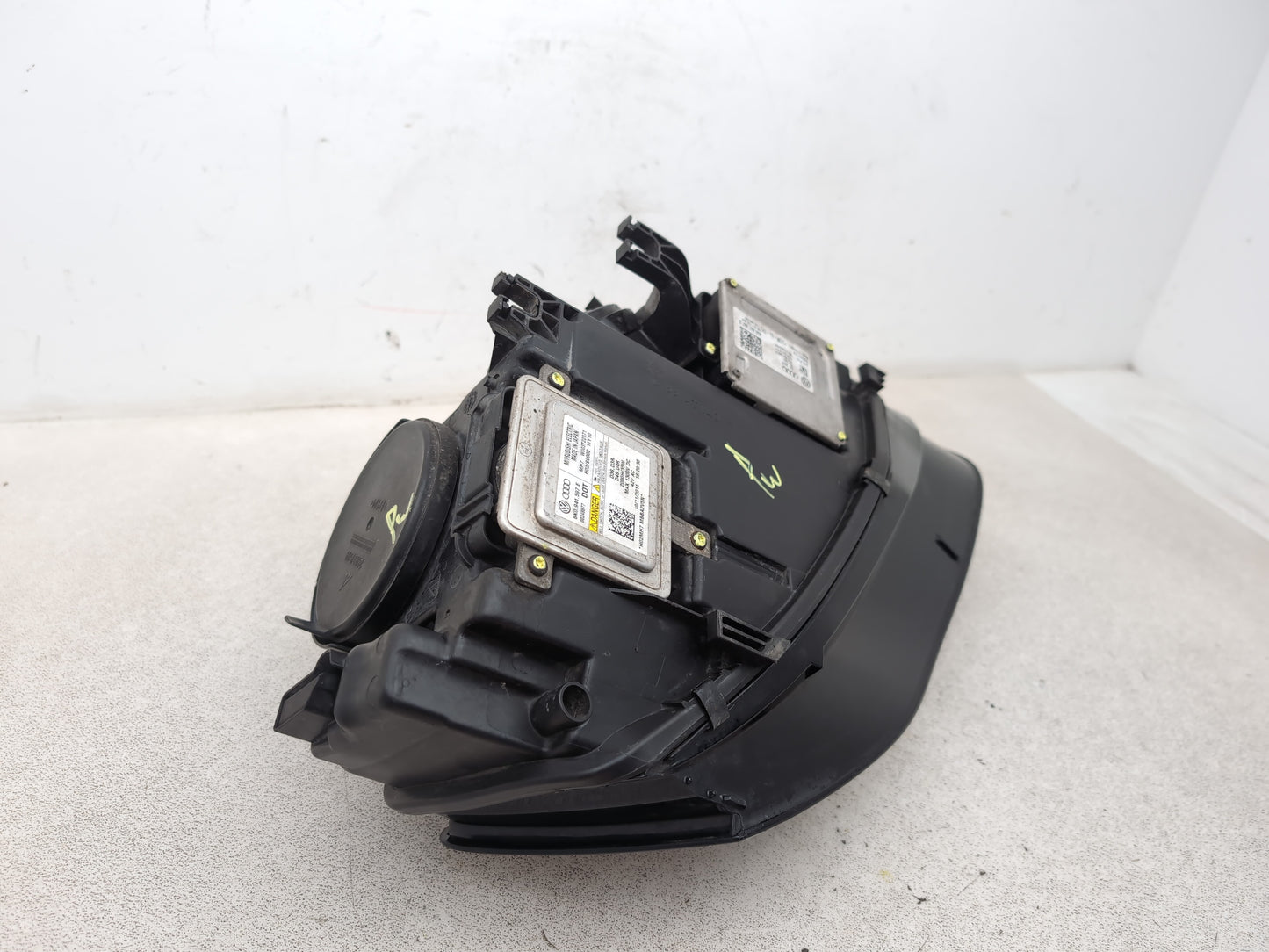 Headlamp LH 9