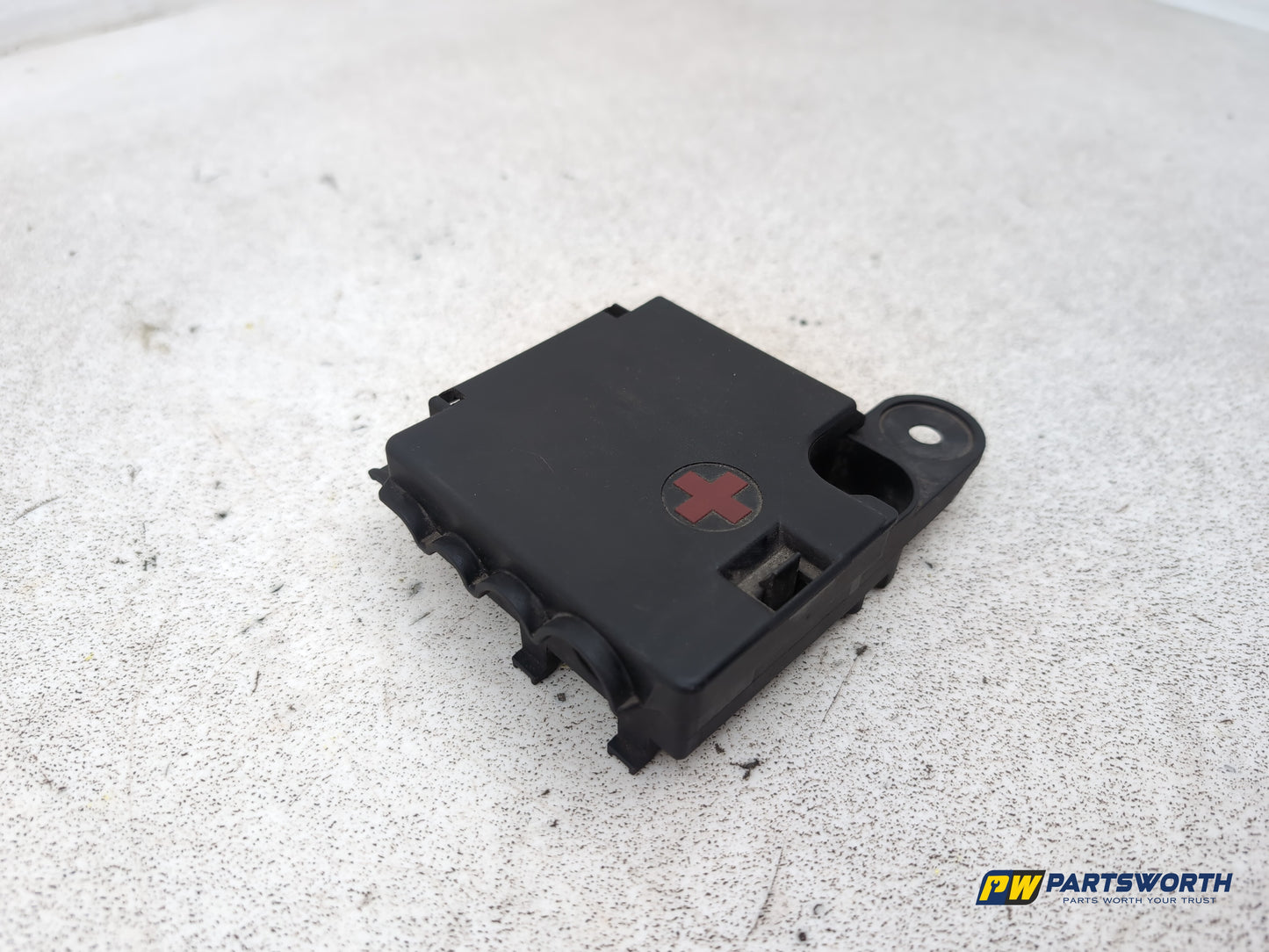 Audi A4 S Line Black Edit Tdi Quat Positive Terminal Battery Jump Point Housing - photo 3