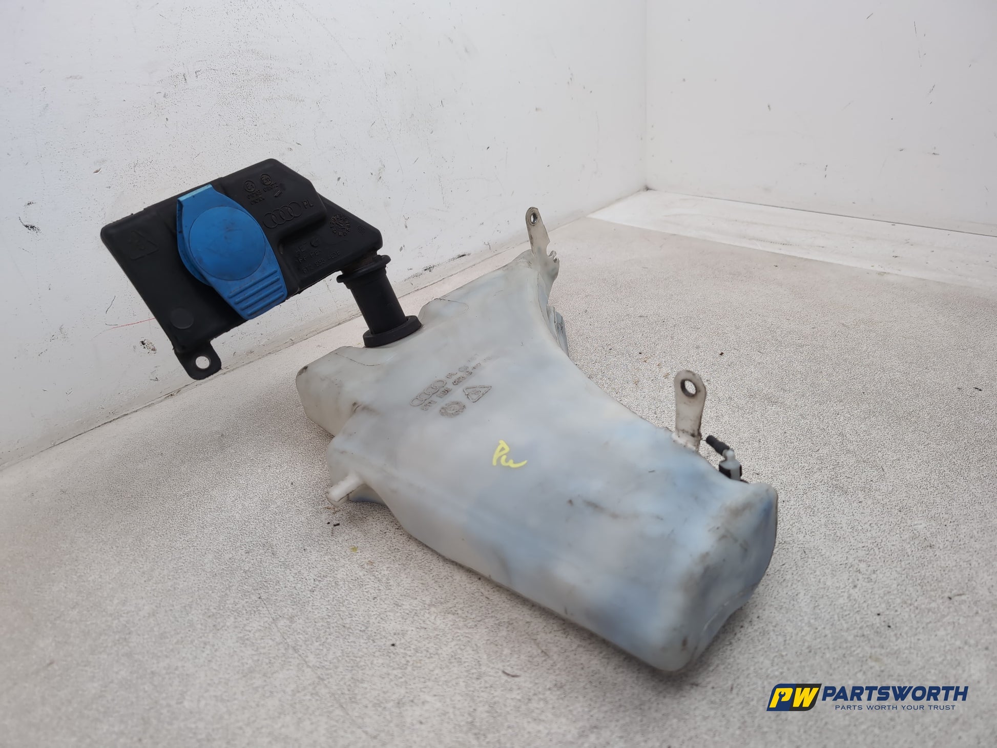 Washer Bottle Windscreen 3