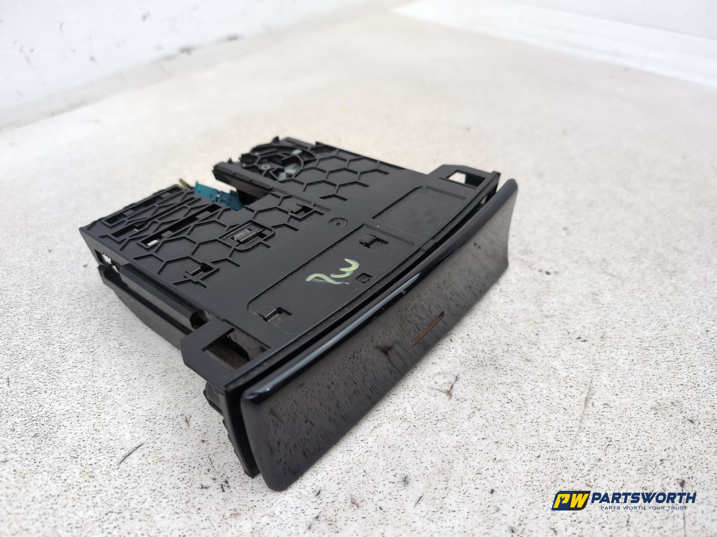 Ashtray Centre Console 3
