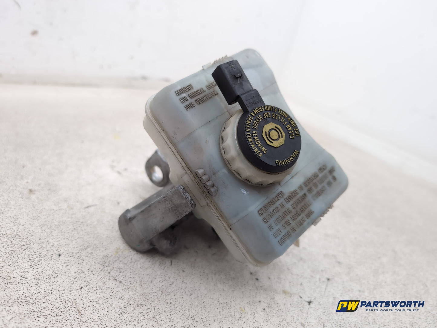 Audi A4 S Line Black Edit Tdi Quat Brake Master Cylinder Assembly 8k0611301a - photo 3
